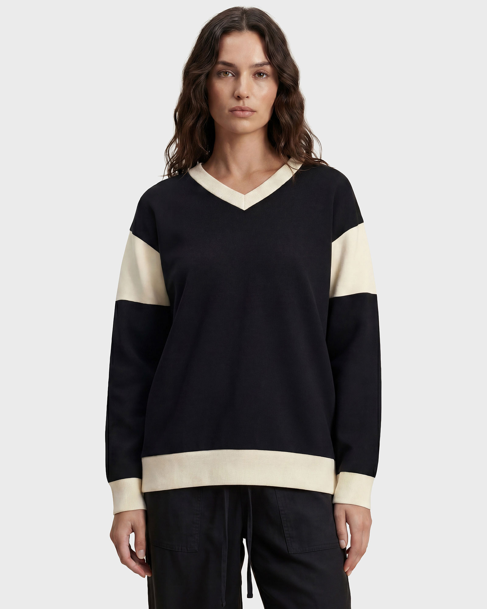 Maggie Contrast V Sweat