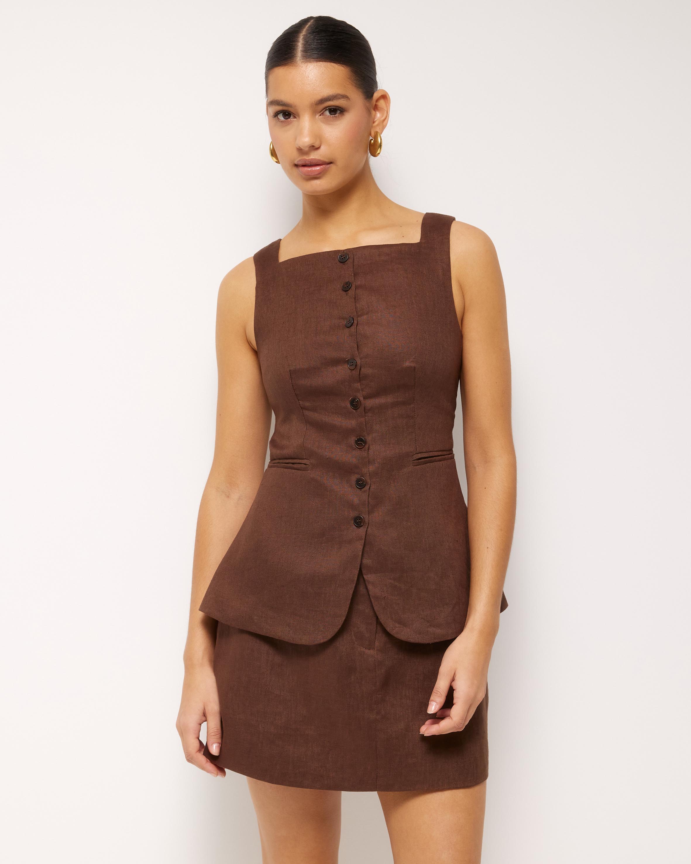 Straight Neck Vest