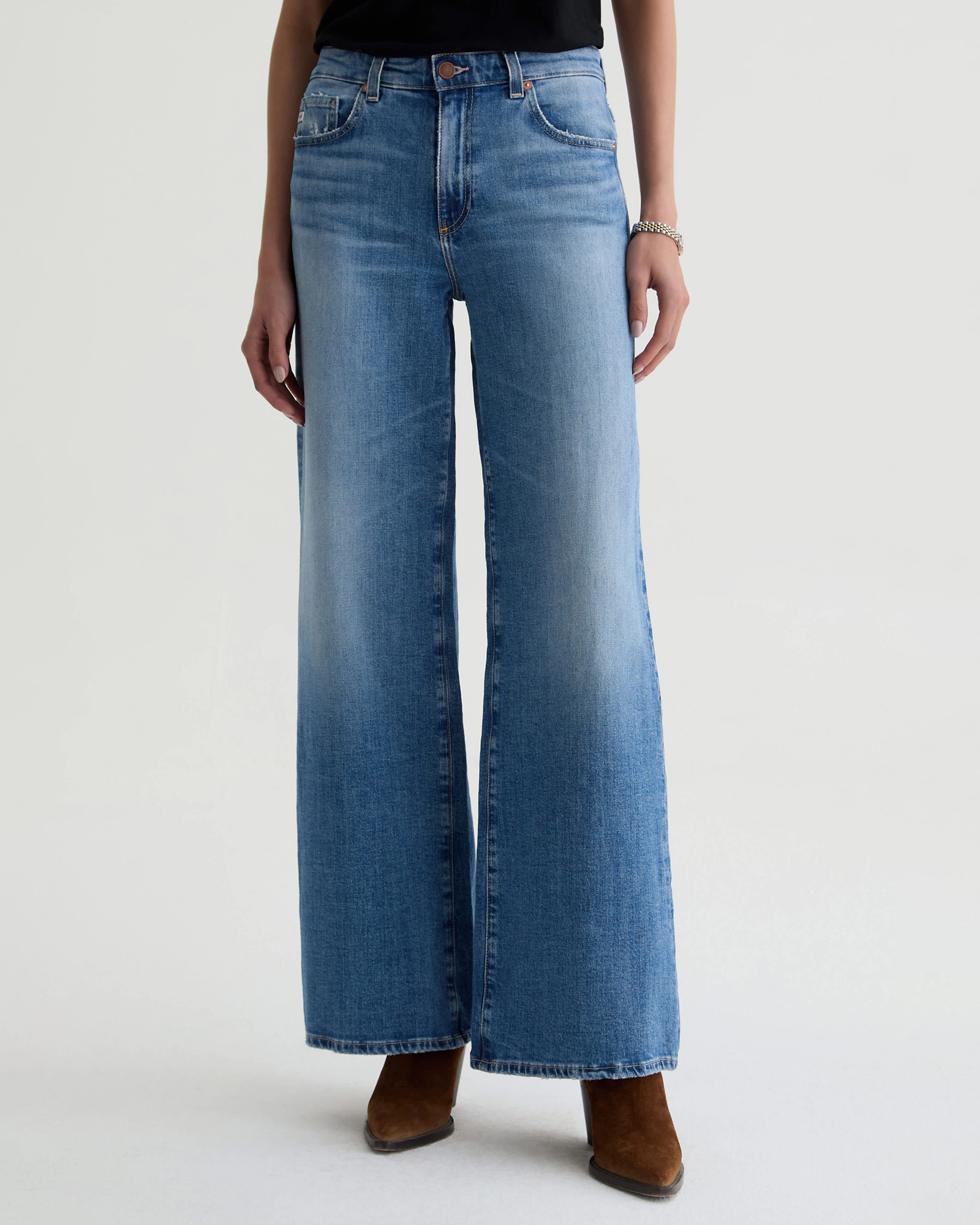 Saige Wide Leg Jeans