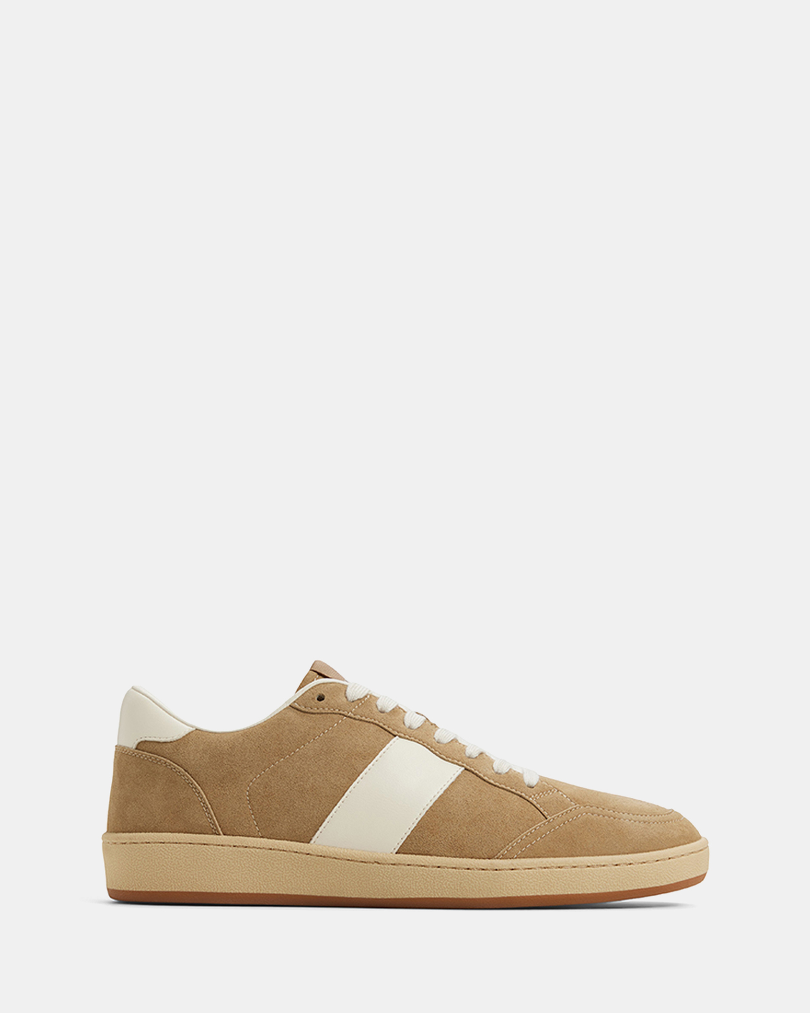 Roscoe Sneakers