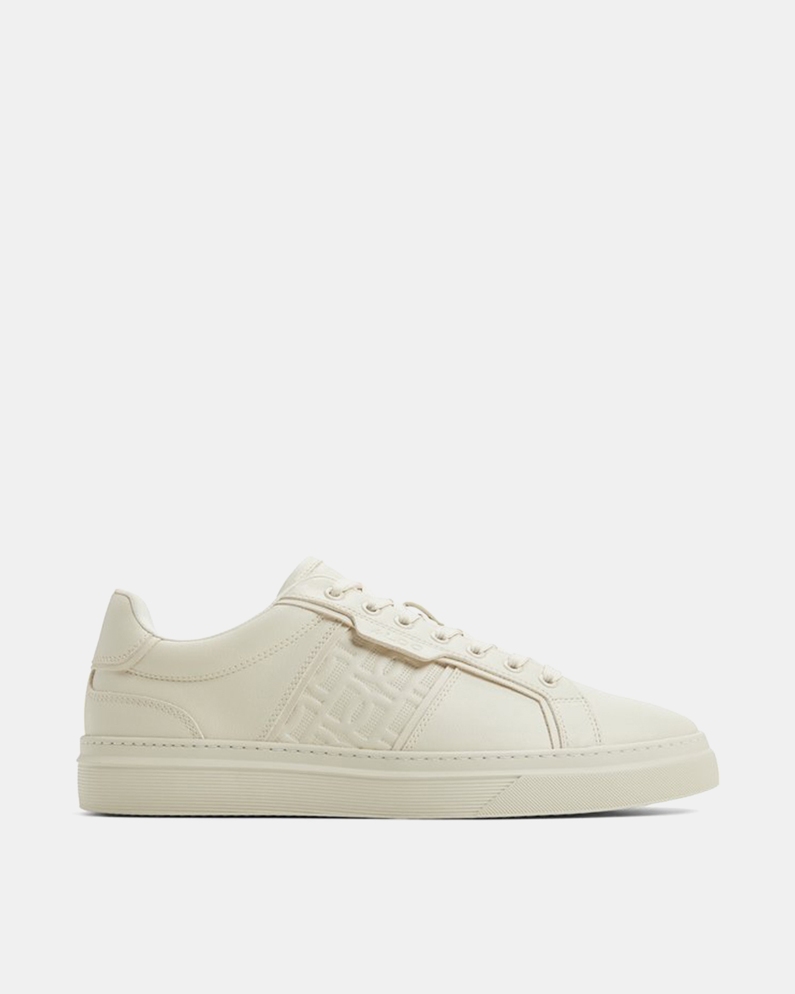 Courtline Sneakers
