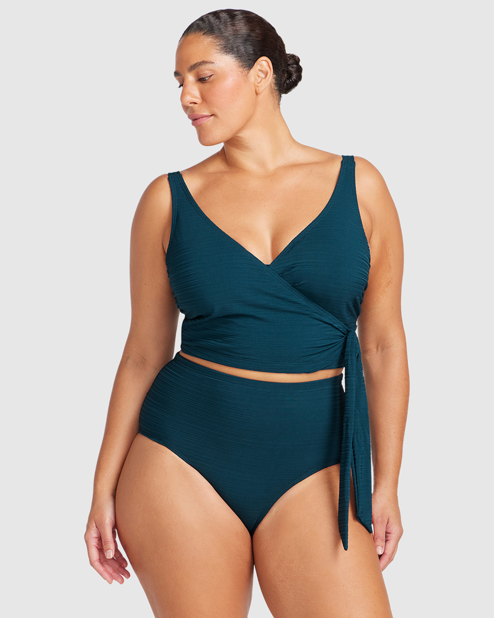 Aria Hayes Underwire Bikini Top