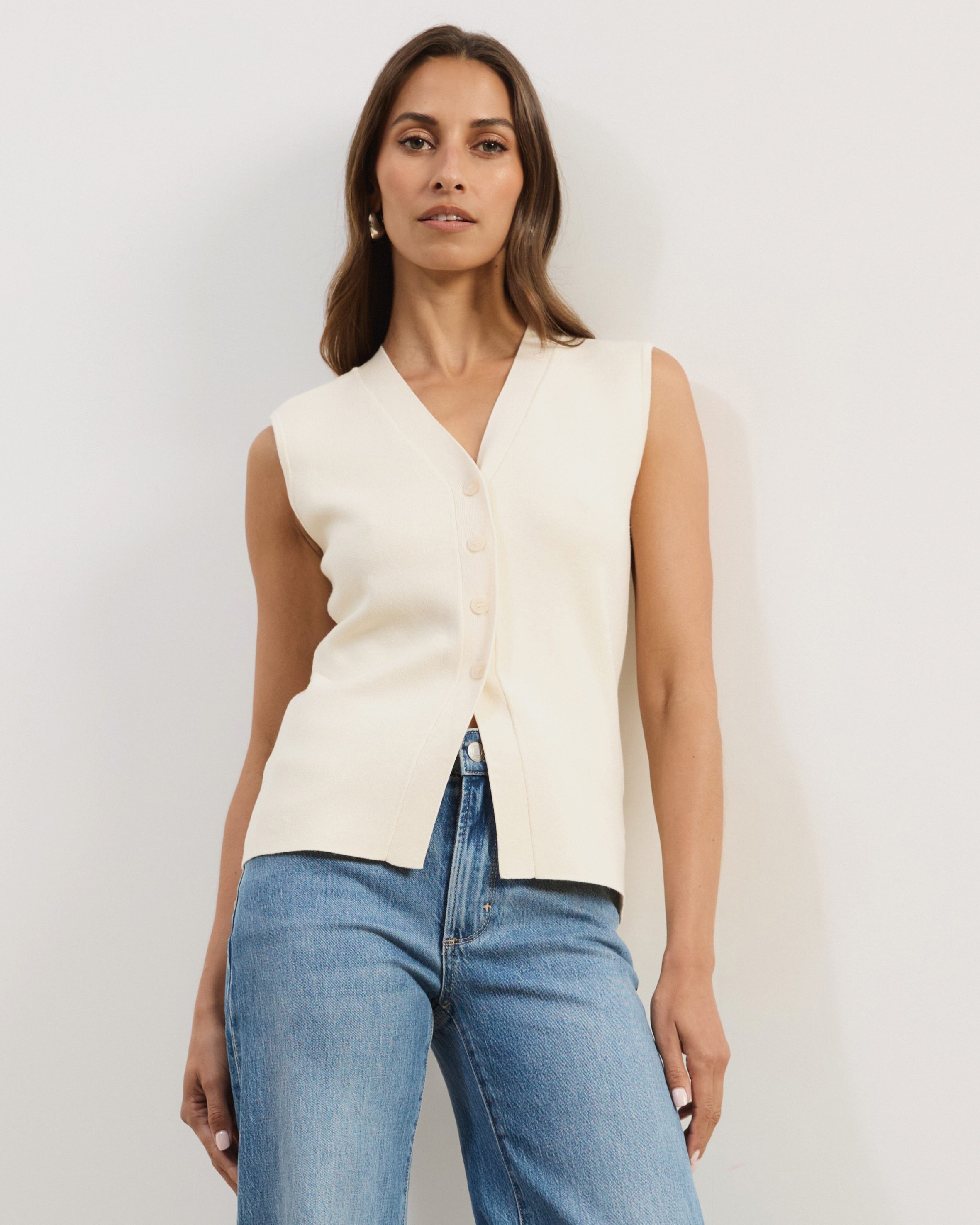 Noel V-Neck Sleeveless Knit Cardigan
