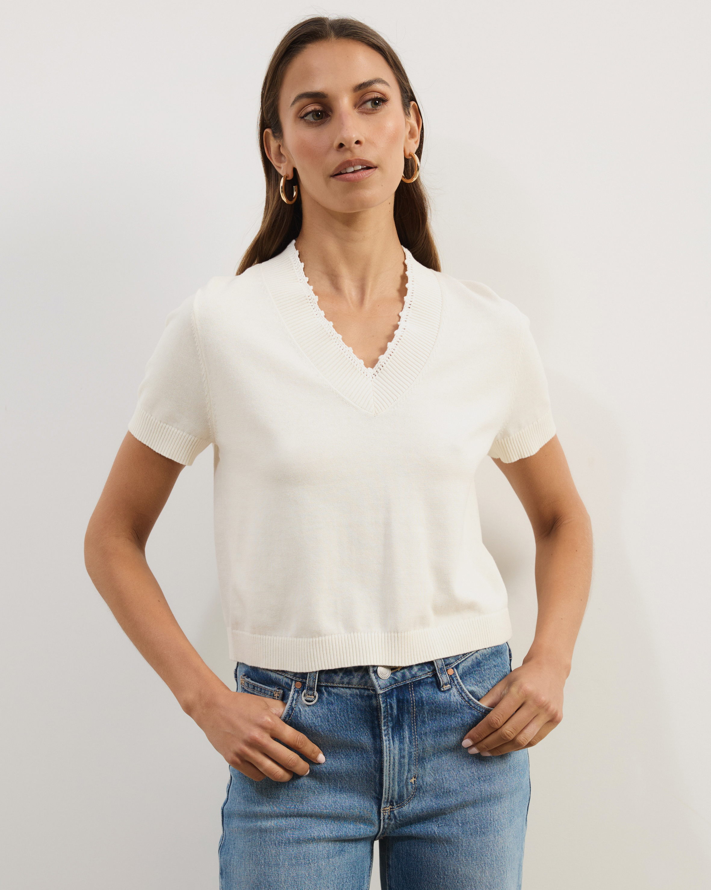Short Balloon Sleeve Knit With Detail At Neckline