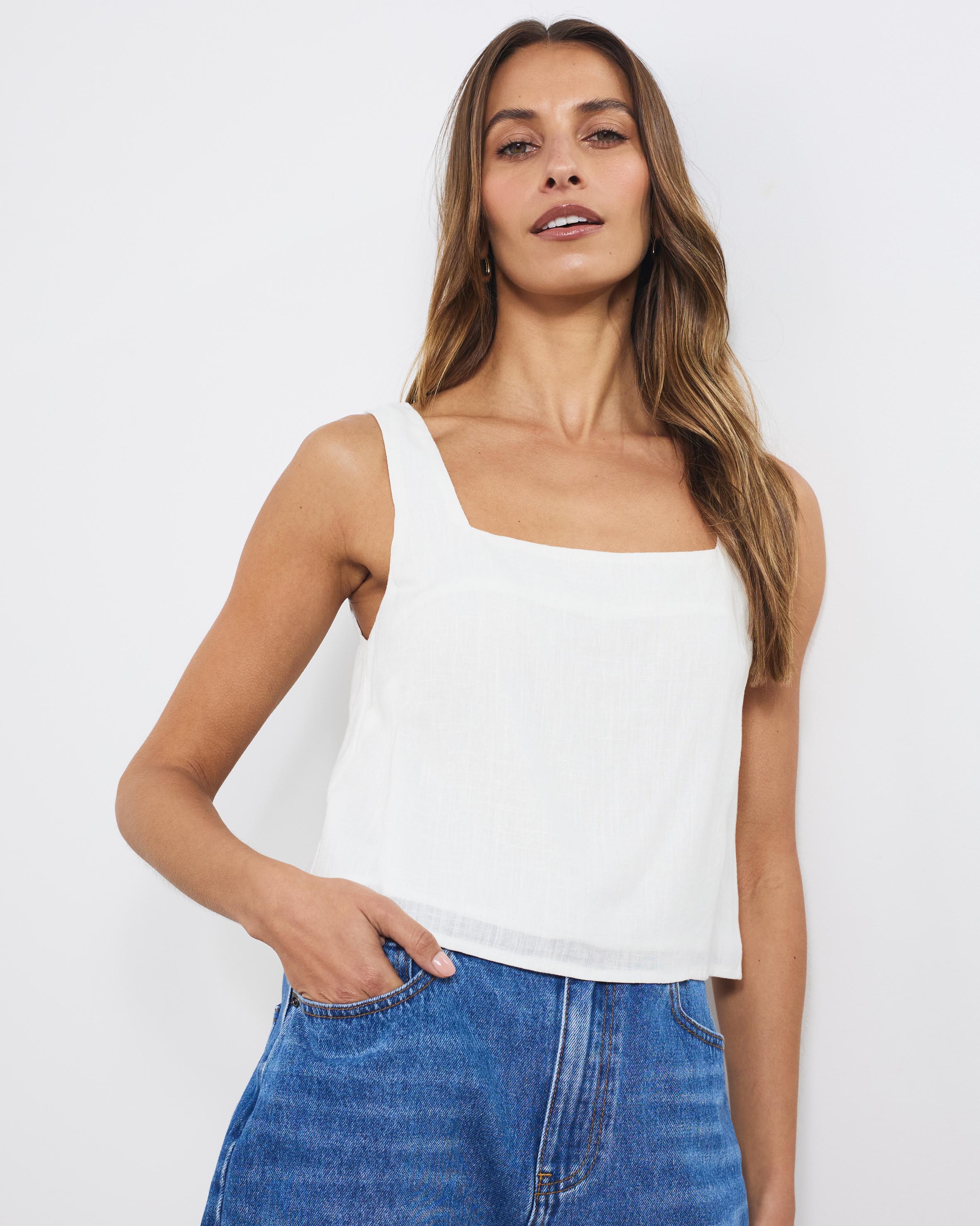 Alis Linen Blend Top