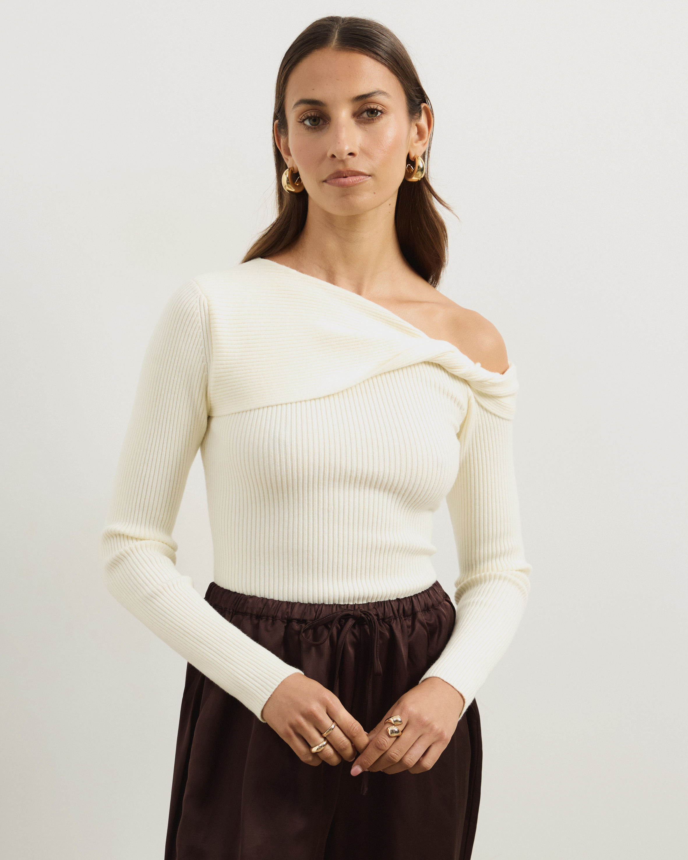 Alora Long Sleeve Knit Top With Twist Detail