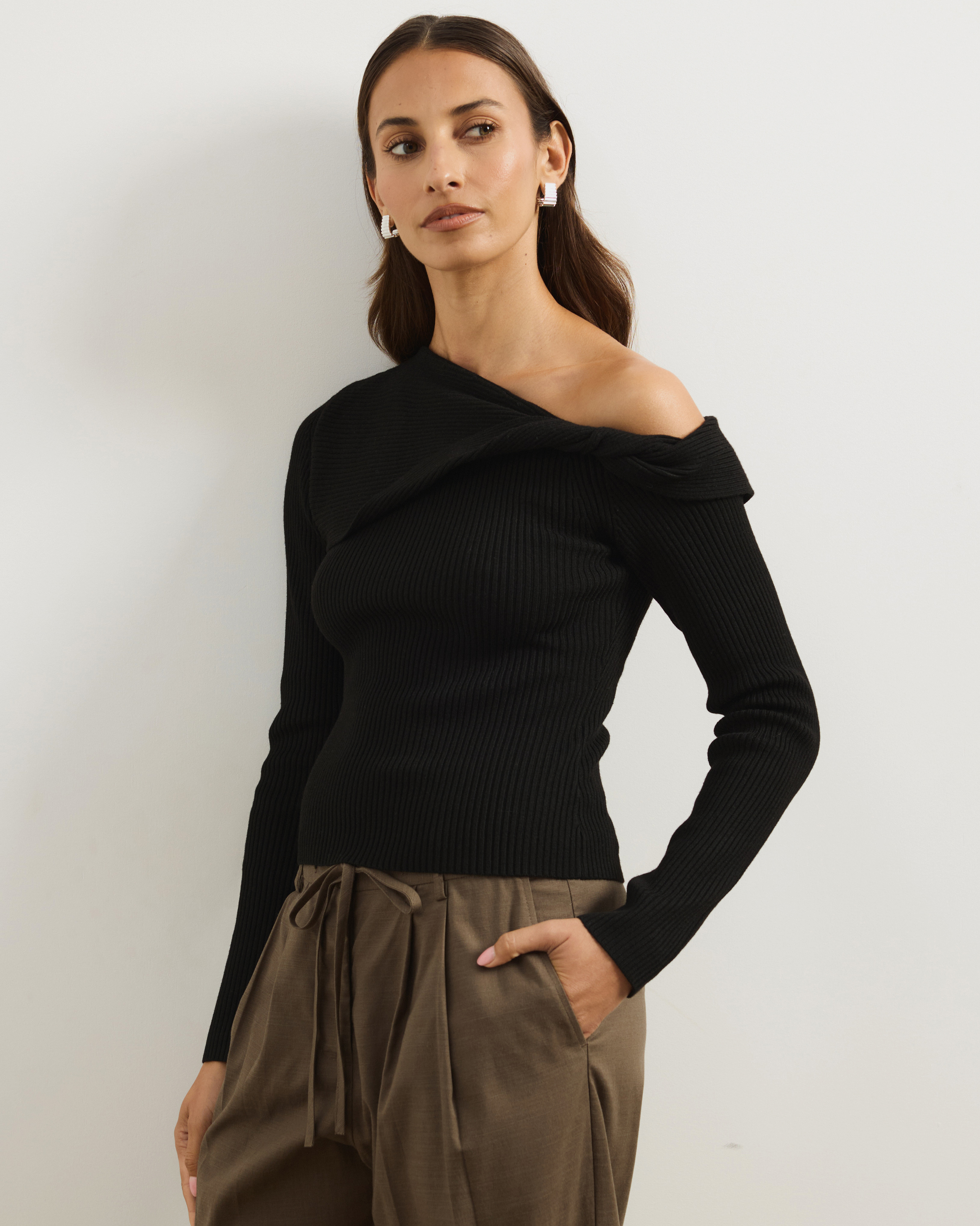 Alora Long Sleeve Knit Top With Twist Detail