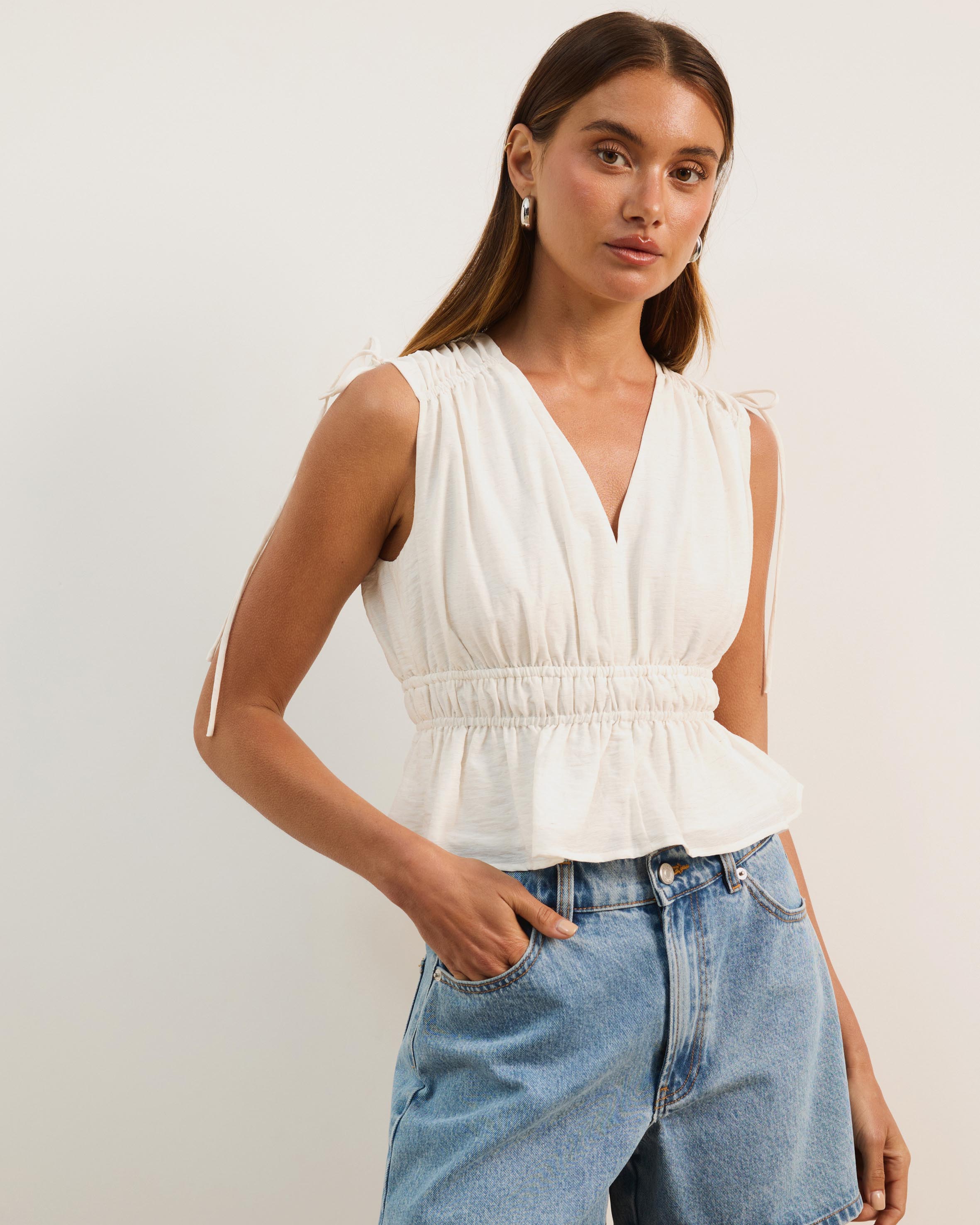 Ray Linen Blend Sleeveless Gathered Top