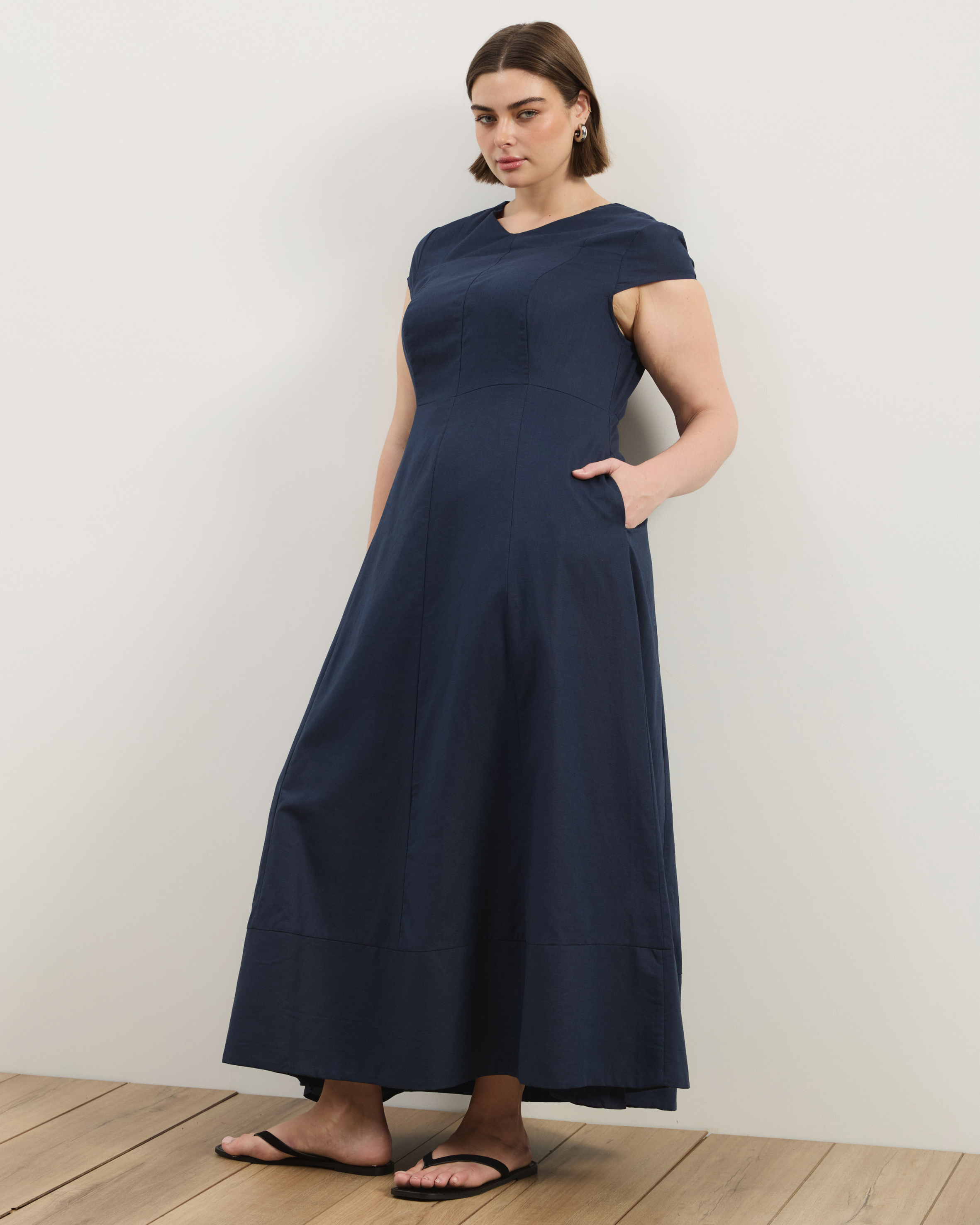 Lorry Keyhole Linen Blend Maxi Dress