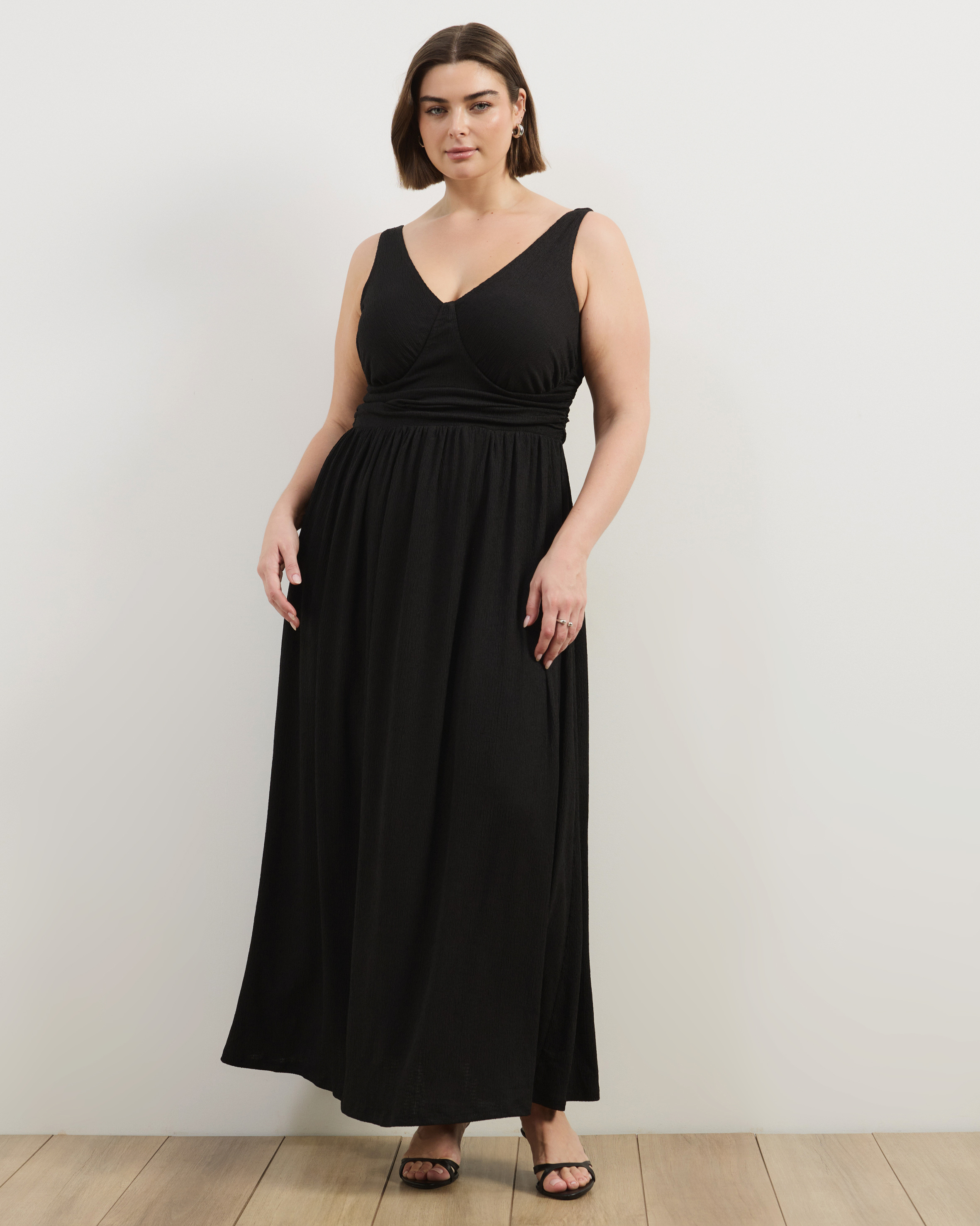 Lara V-Neck Ruched Side Maxi Dress