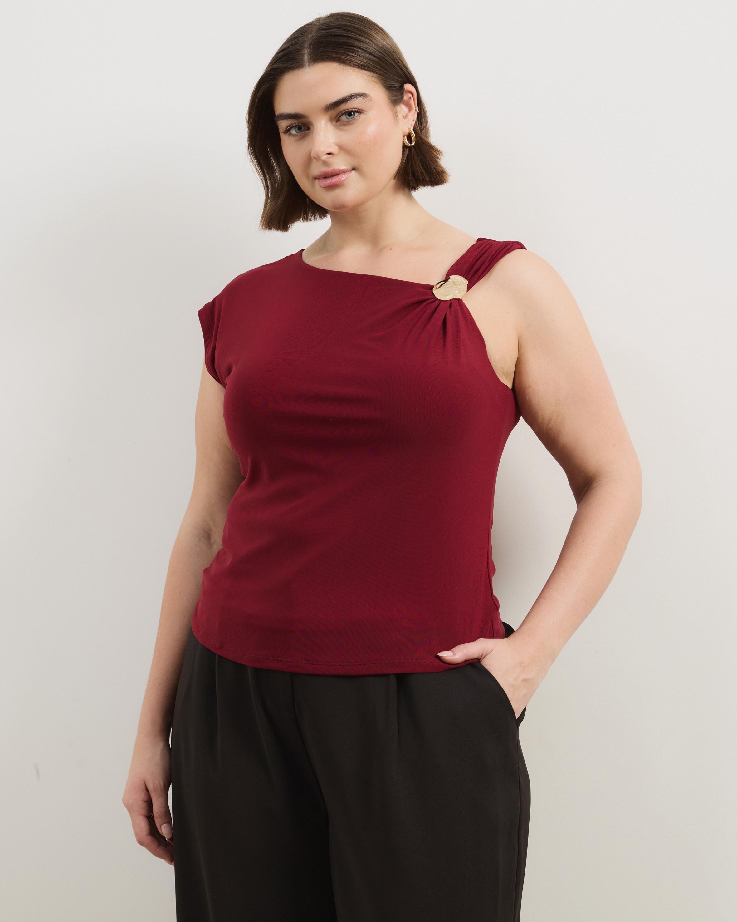 Thea Asymmetric Mesh Top
