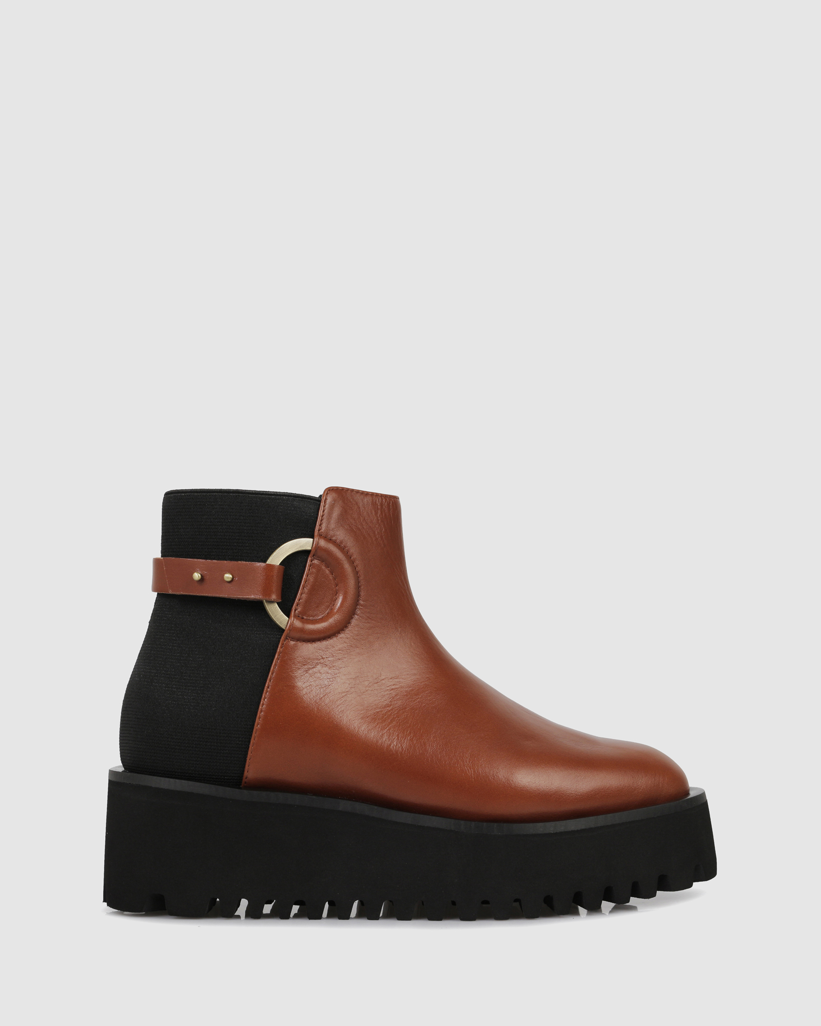 Arwen Flatform Ankle Boots