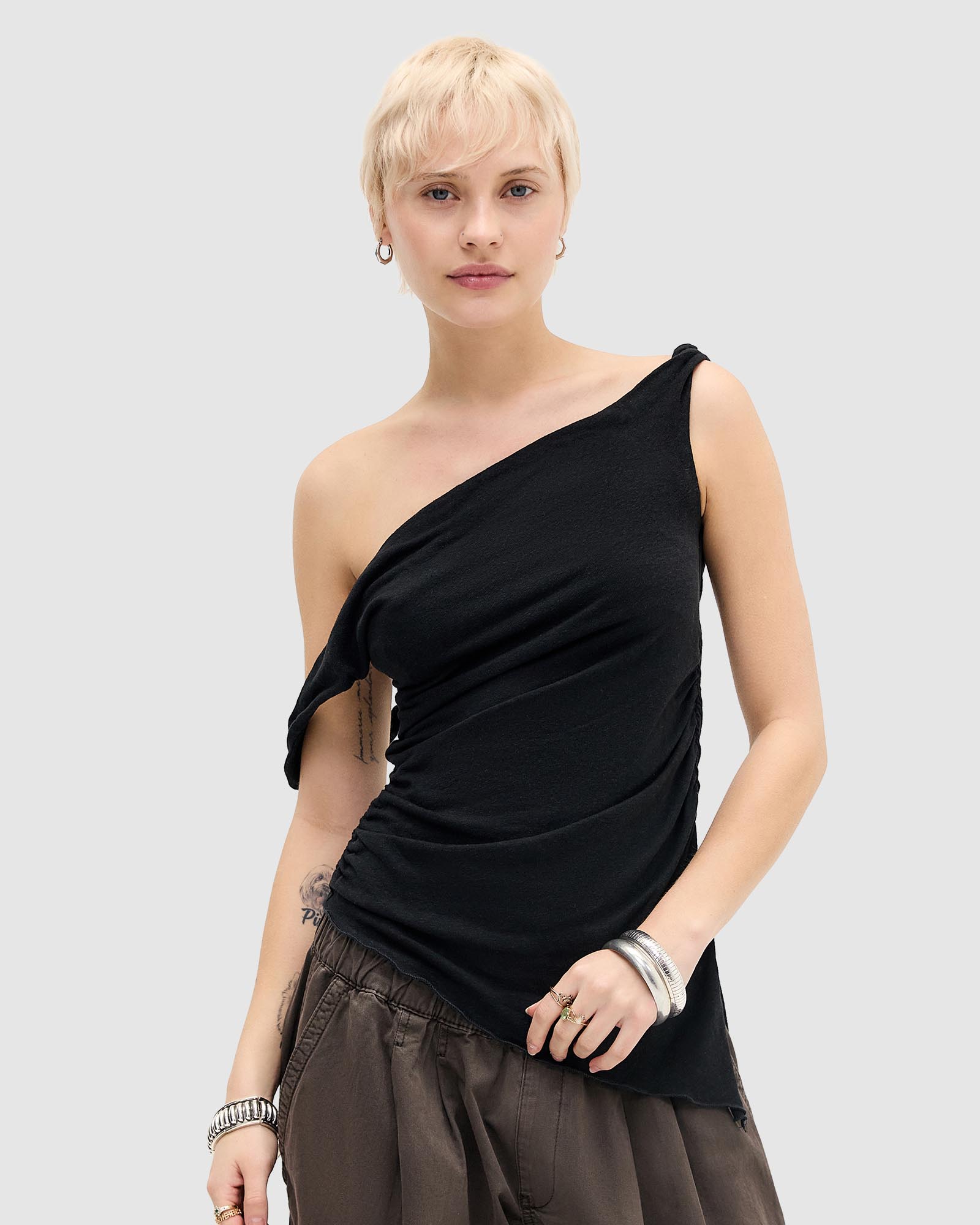 BDG Peggy Asymmetric Top