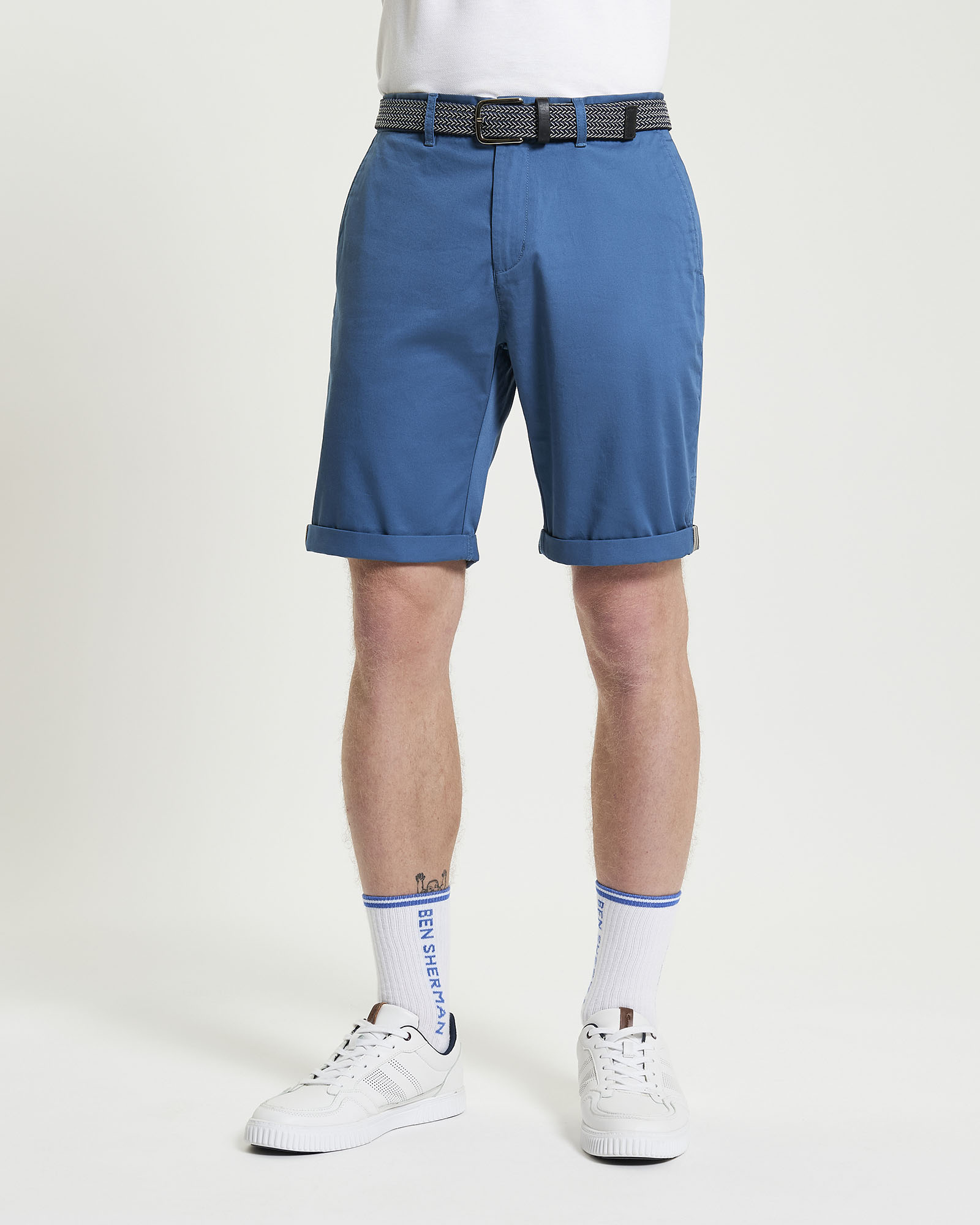 Signature Chino Short