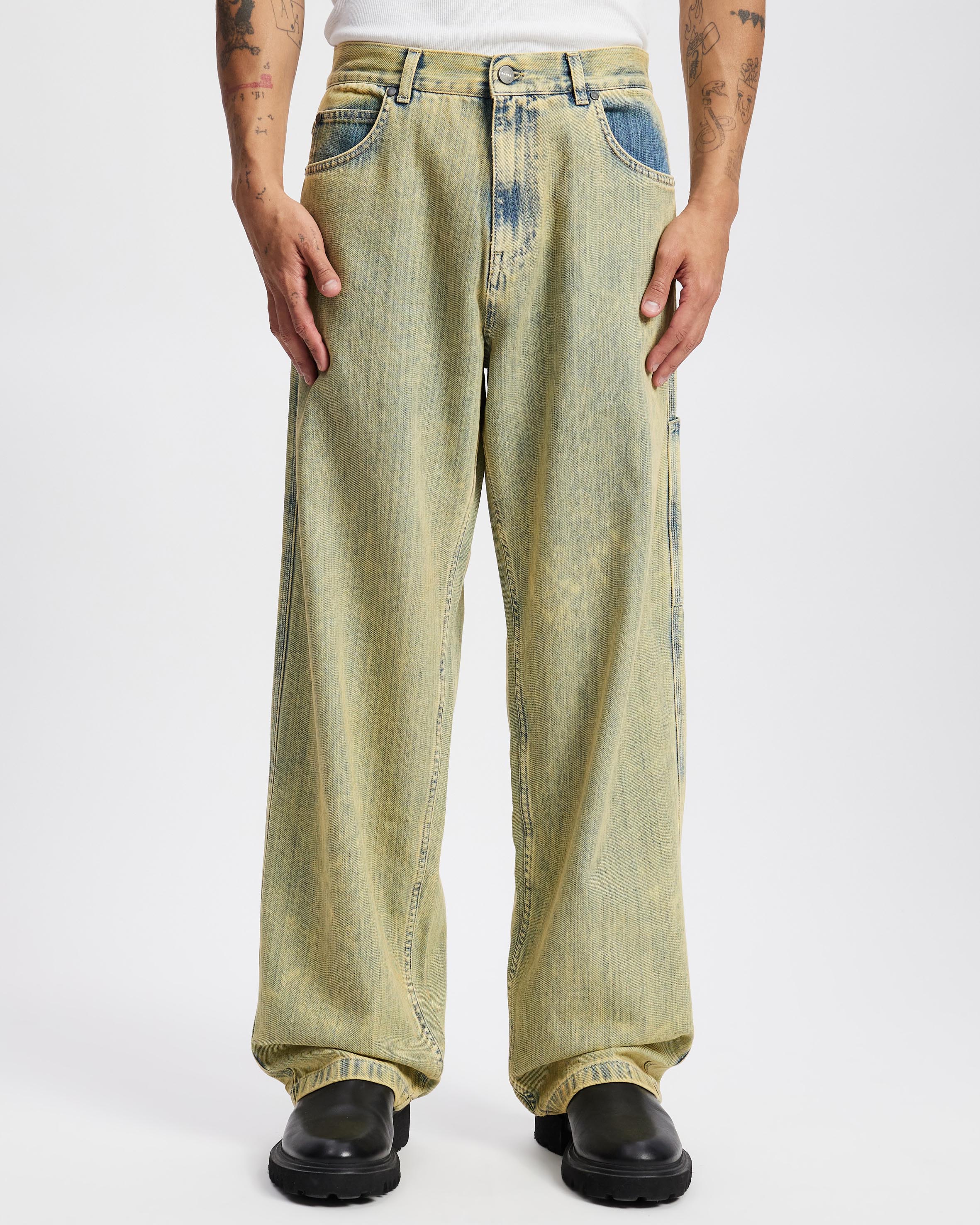 Loose Fit Jeans