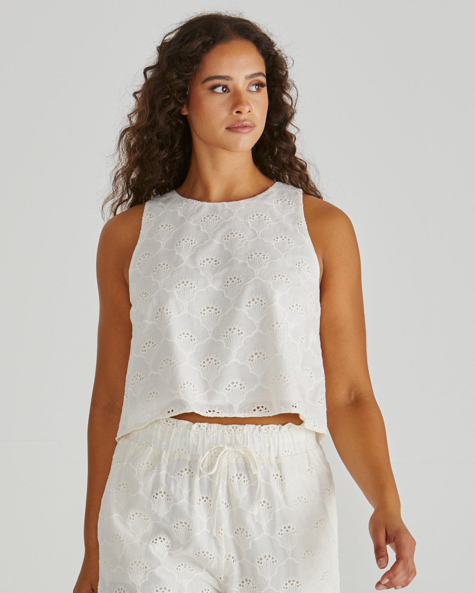 Zimmy Broderie Tank