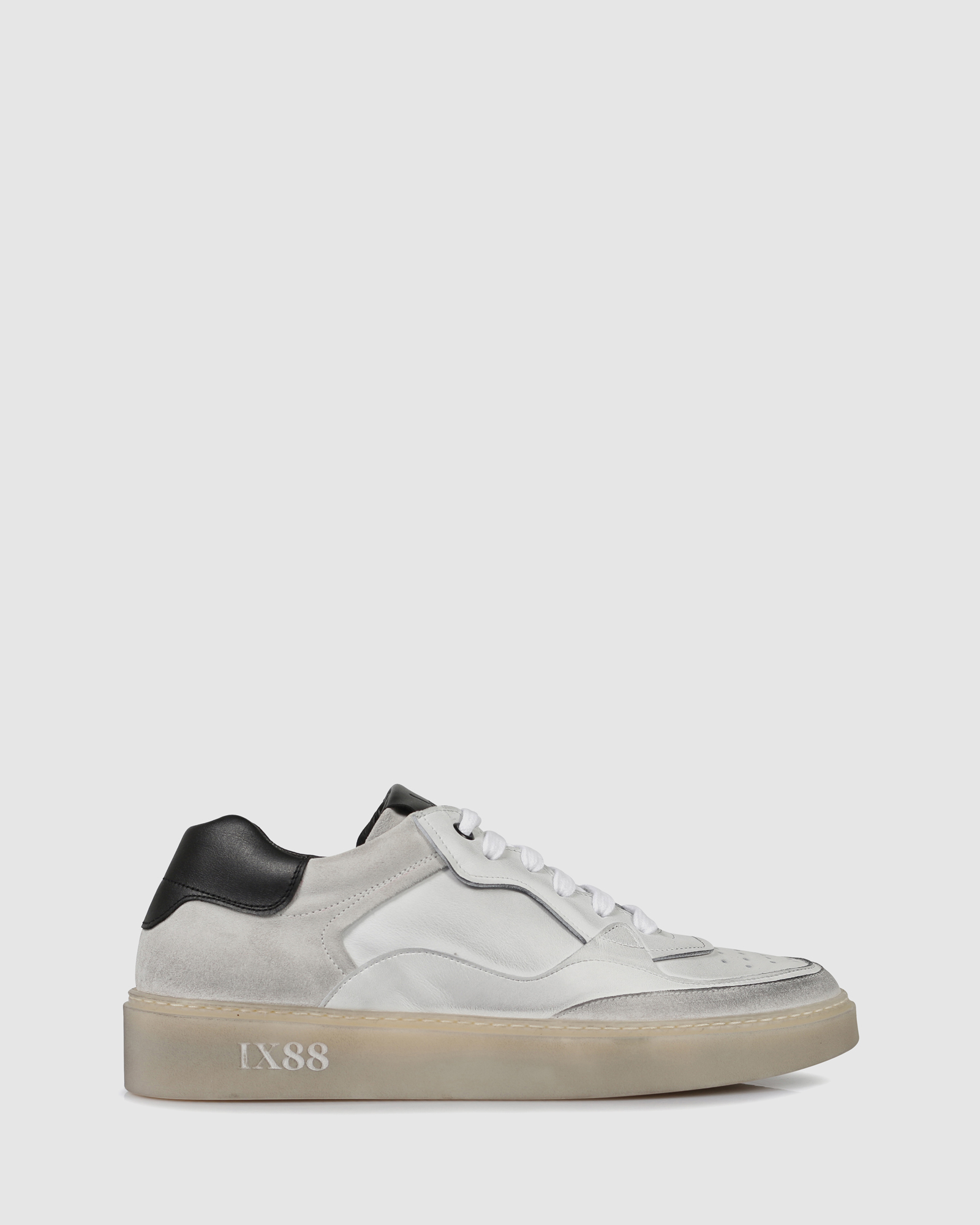James Low Top sneakers