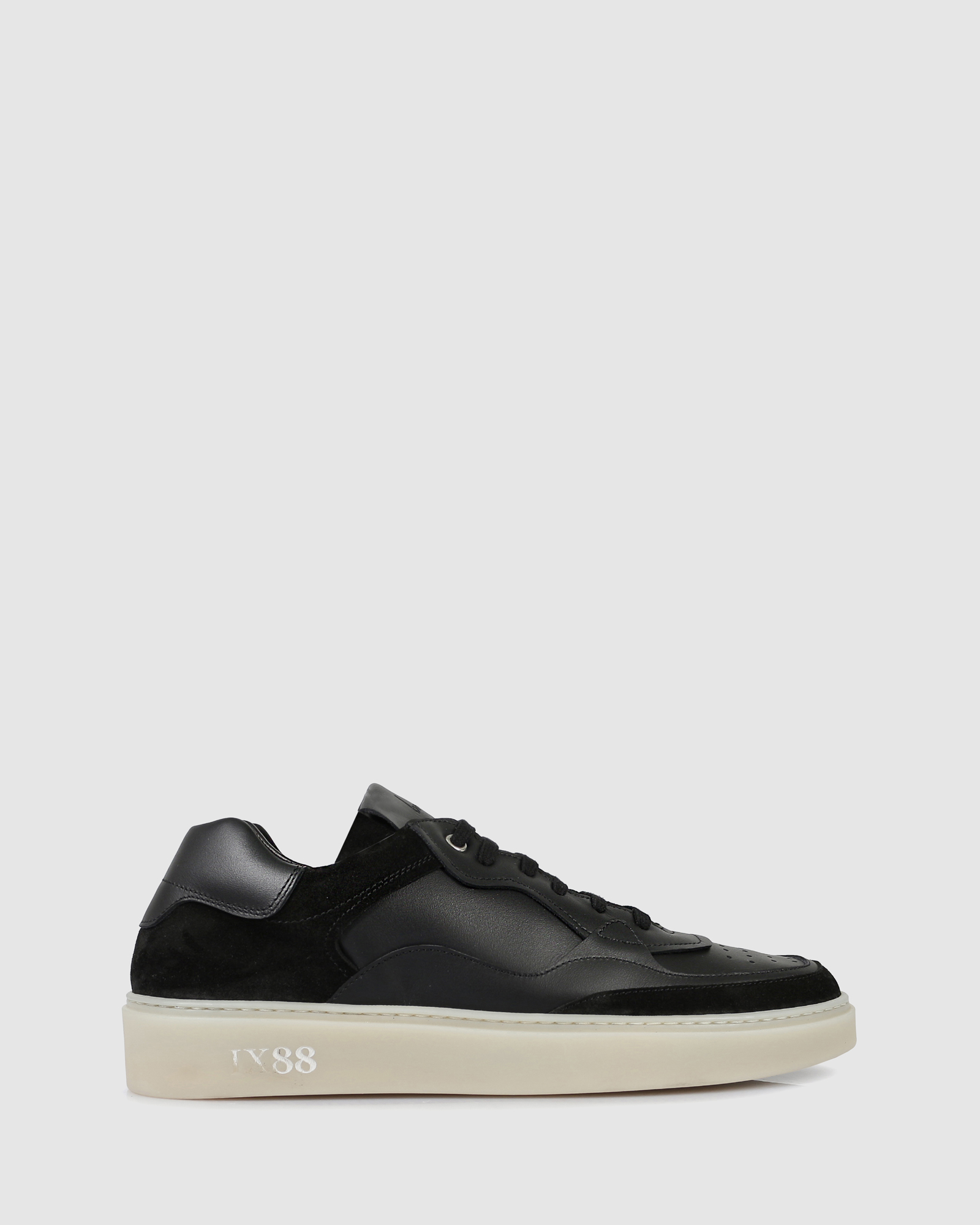James Low Top sneakers