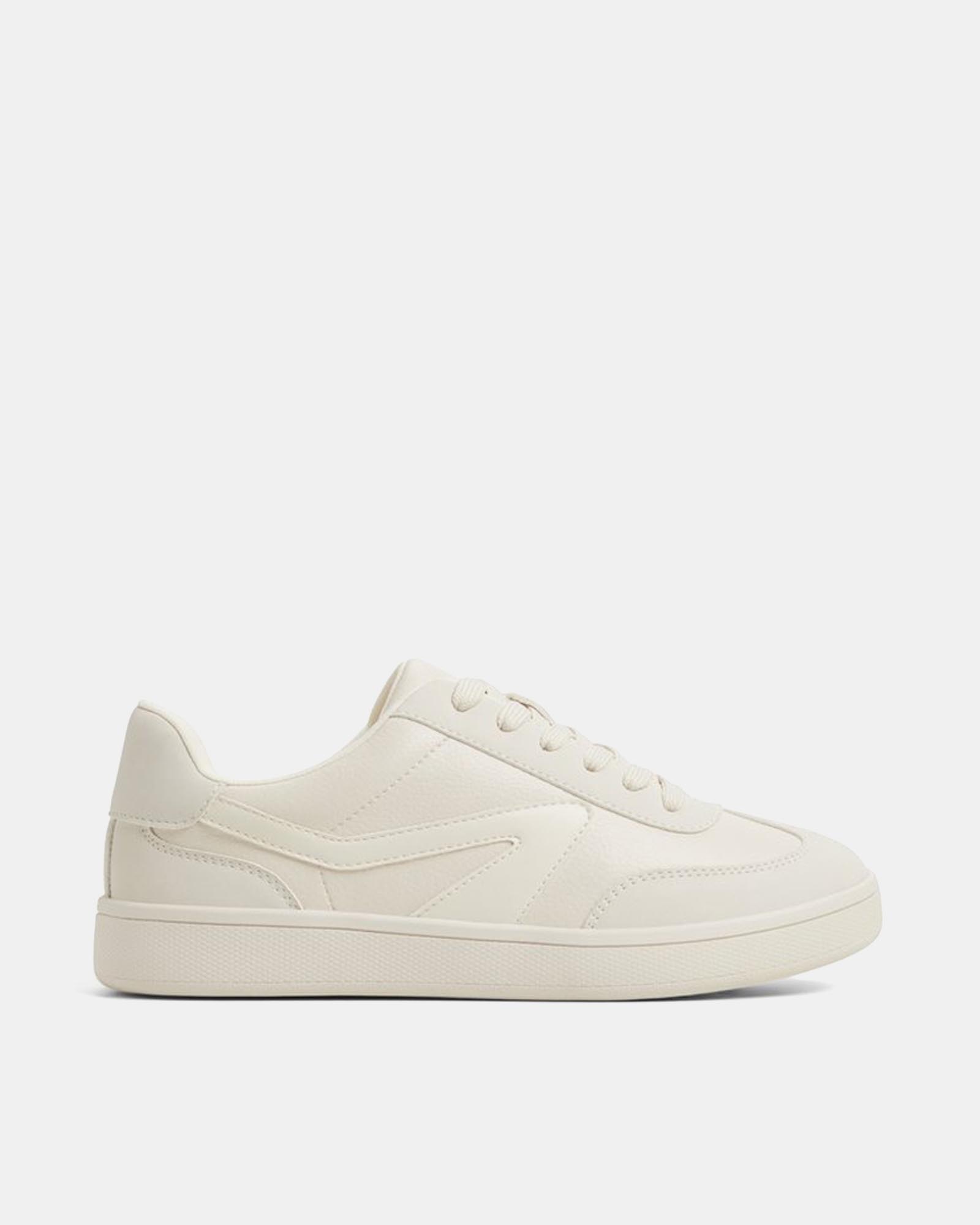 Billyy Sneakers