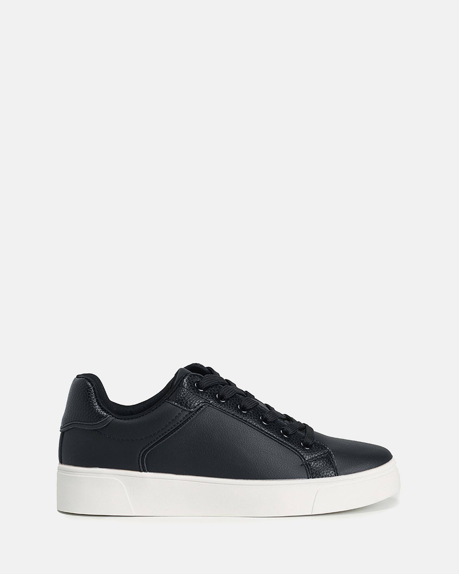 Tarynn Sneakers