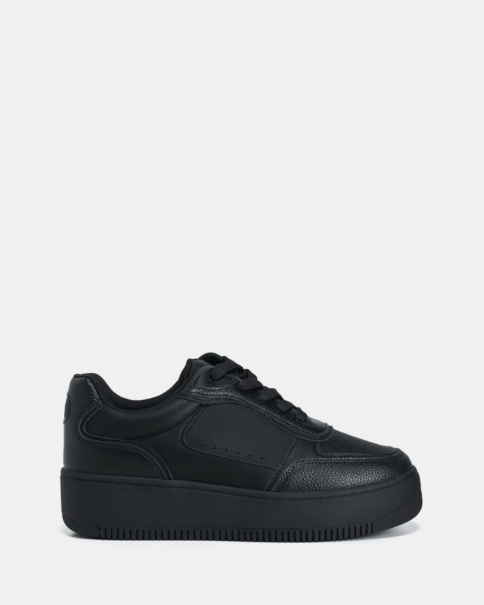 Freshy Sneakers