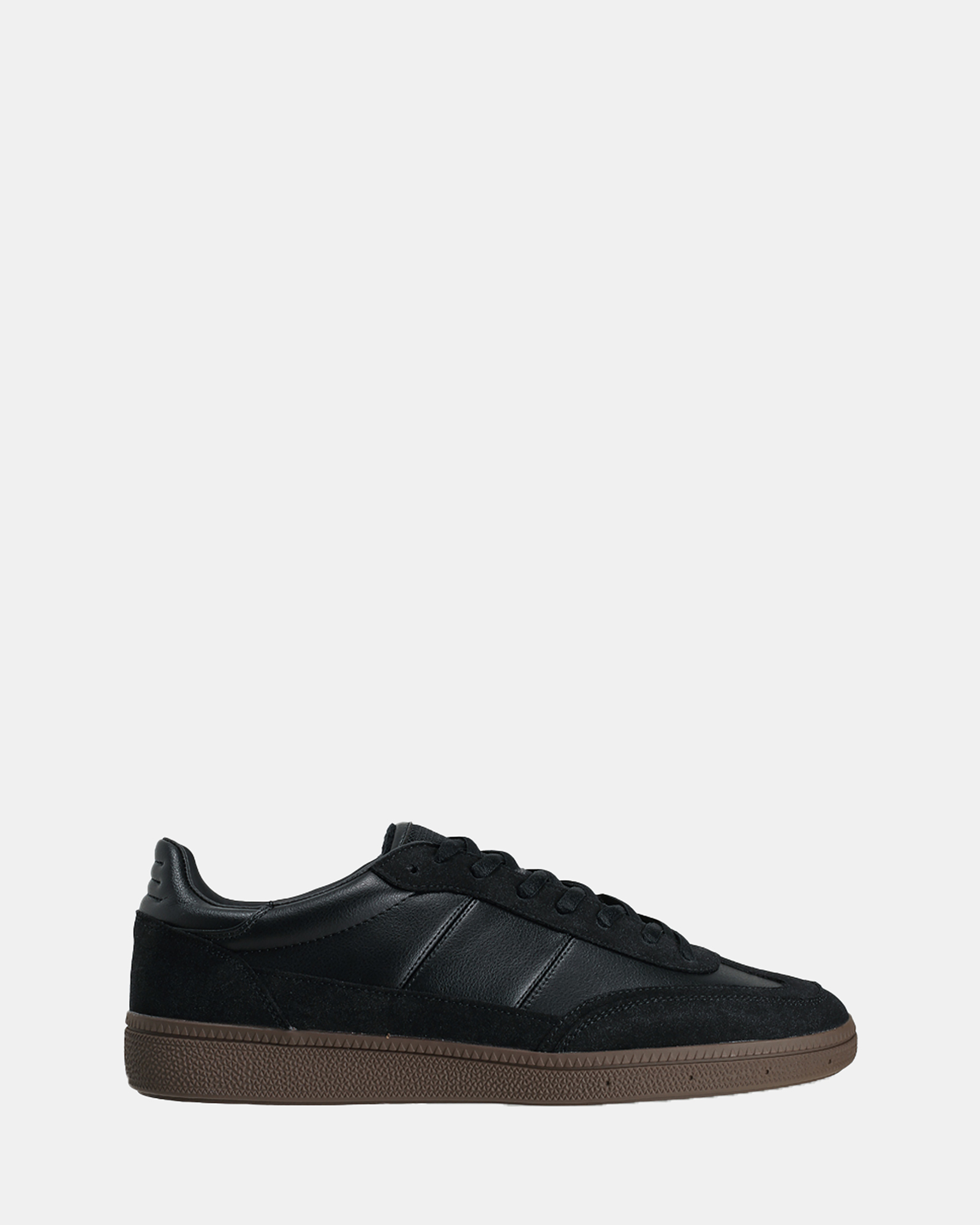 Northwood Sneakers