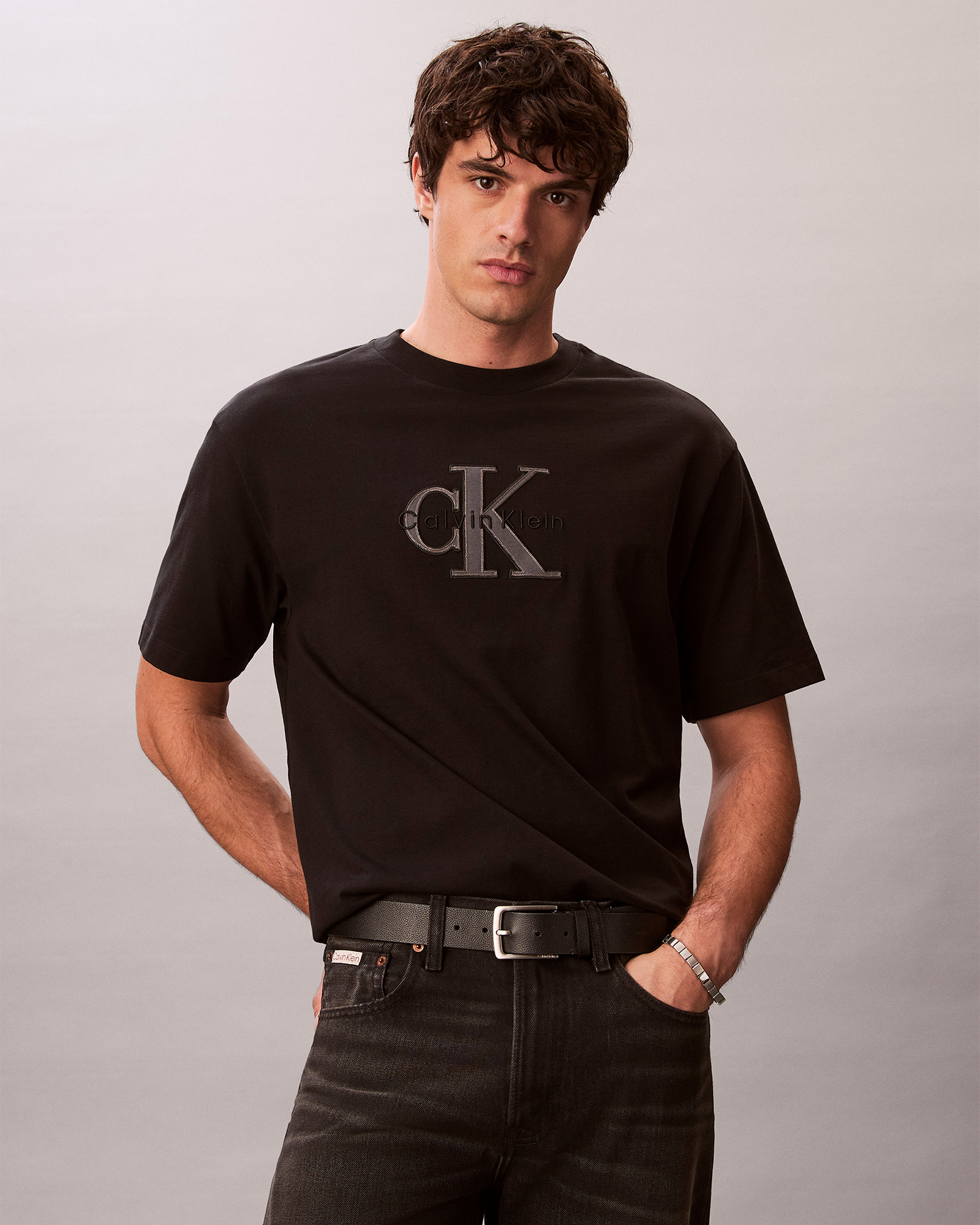 Relaxed Logo Applique T-shirt