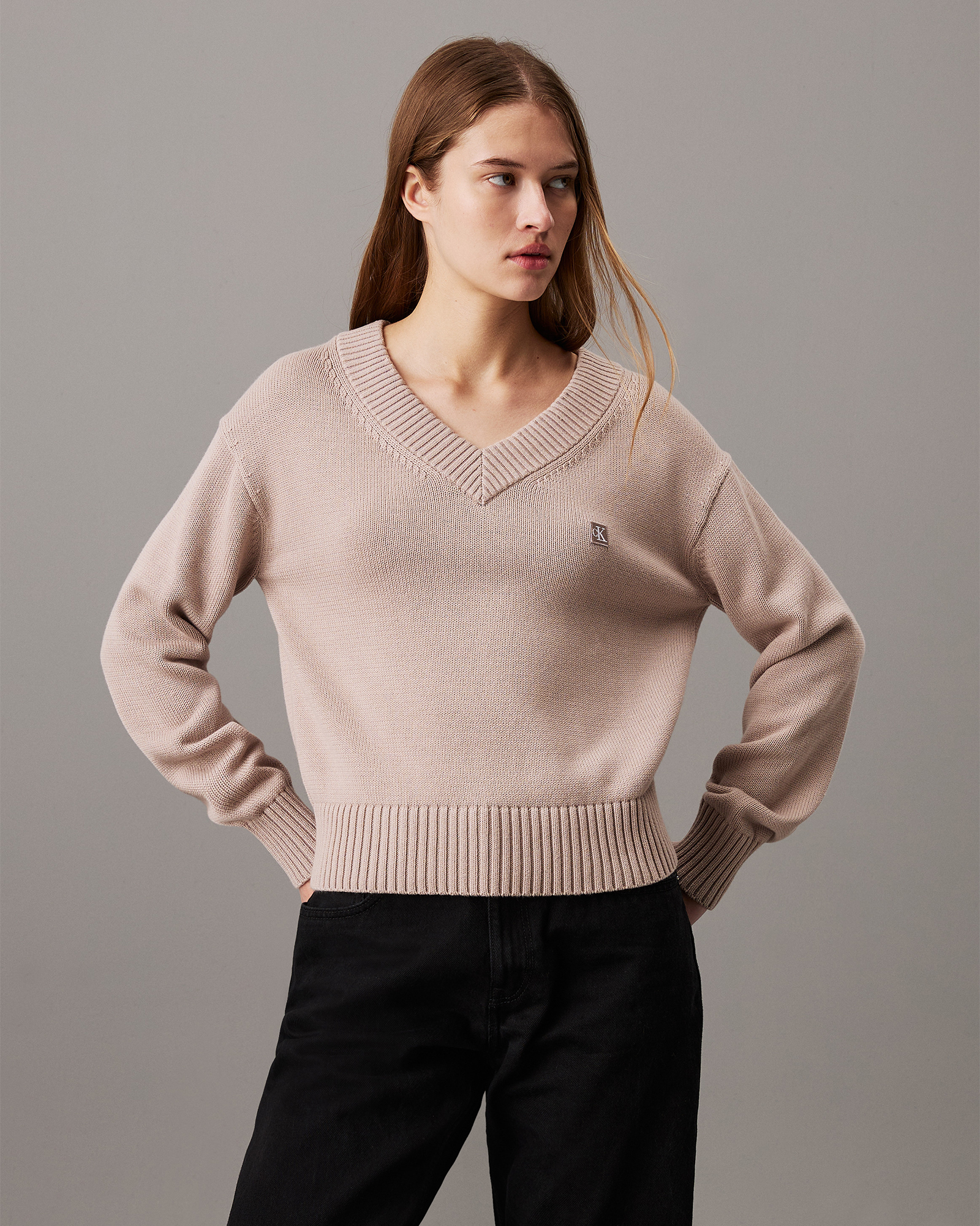 Cotton Badge V-neck Jumper