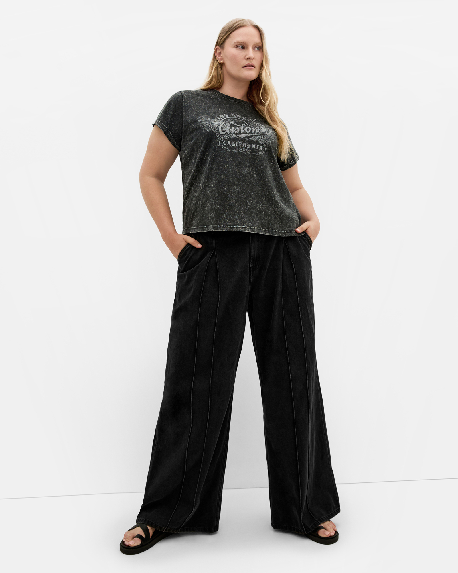 Lily Tee