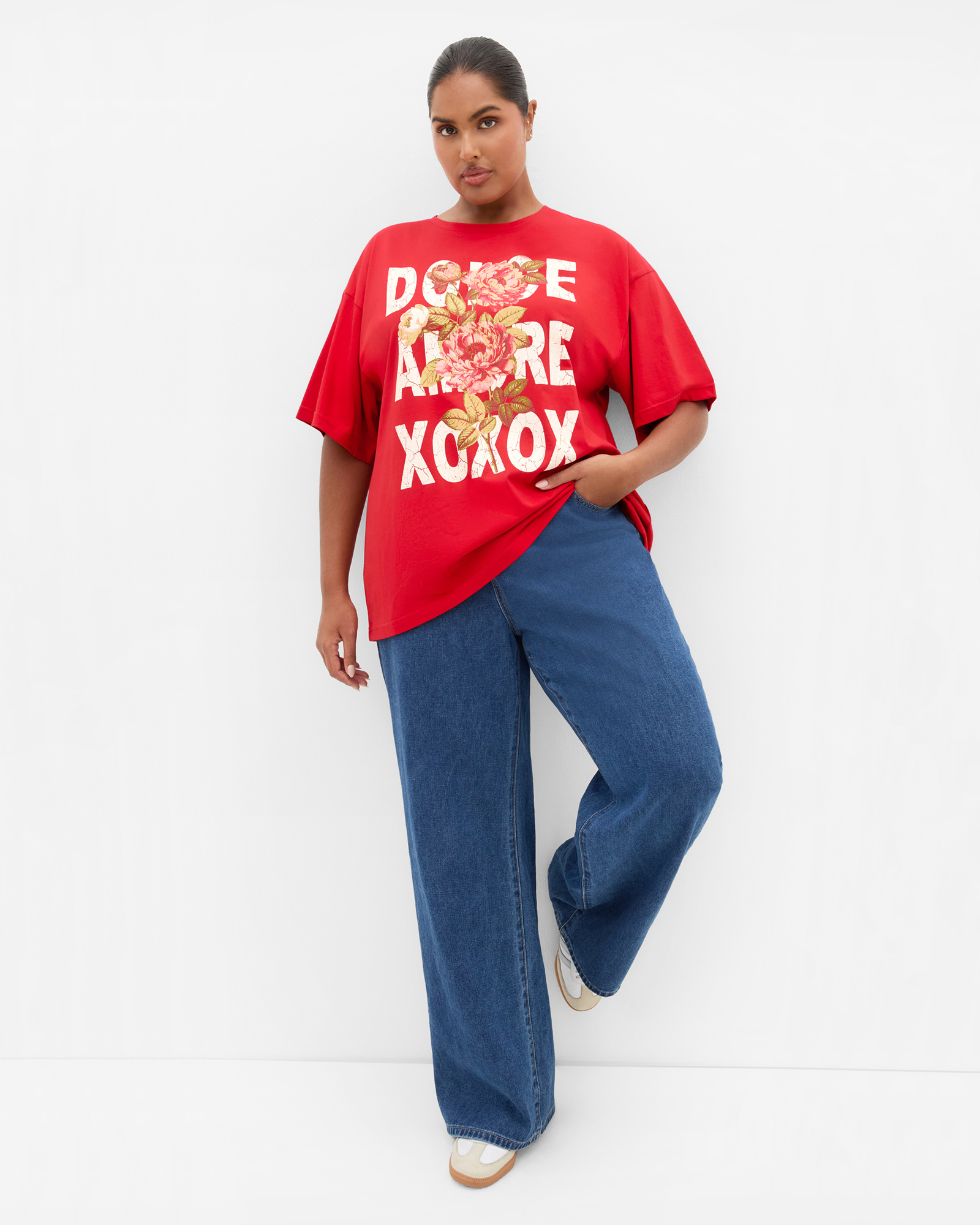 Plus size Oversized Rose Print Tee - red
