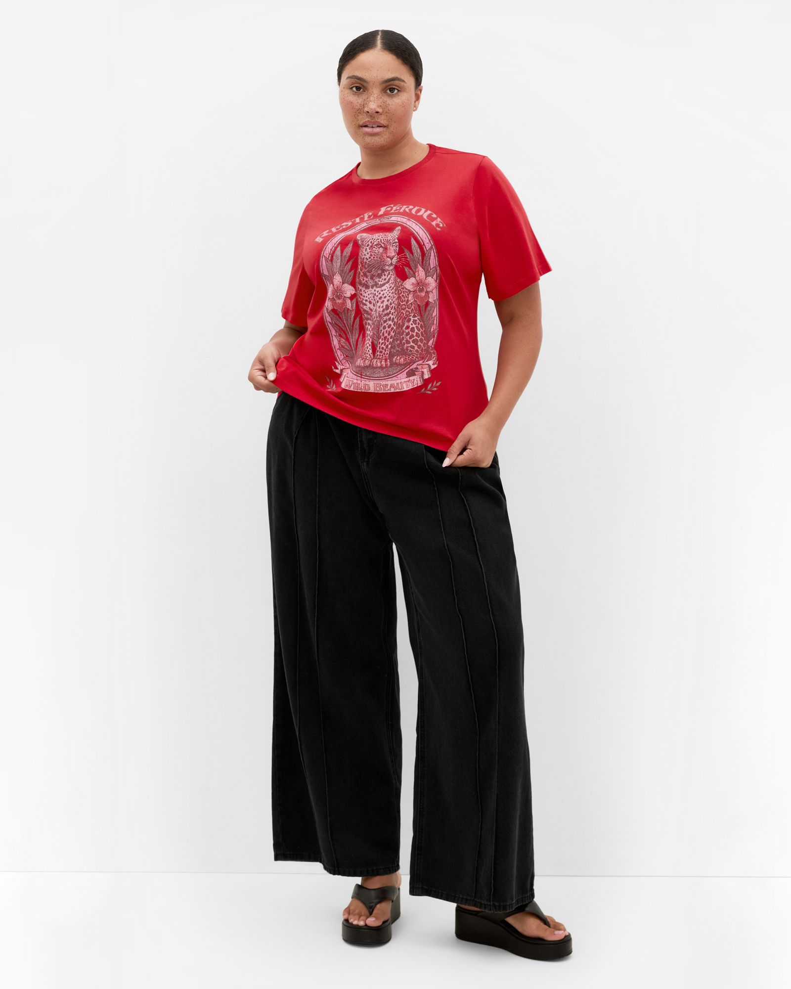 Plus size Wild Beauty Tee - red