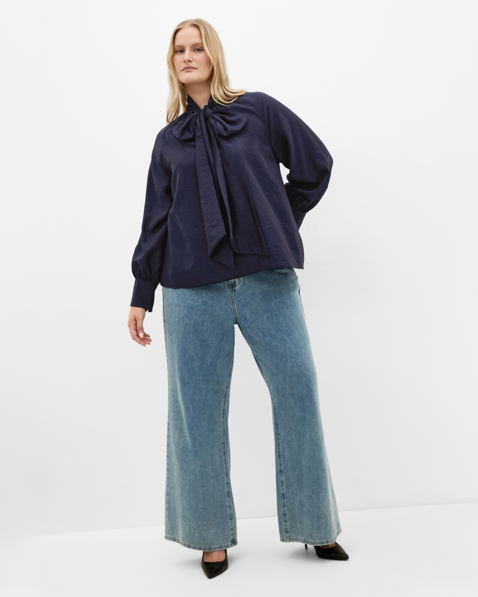 Kelsey Neck Tie Top