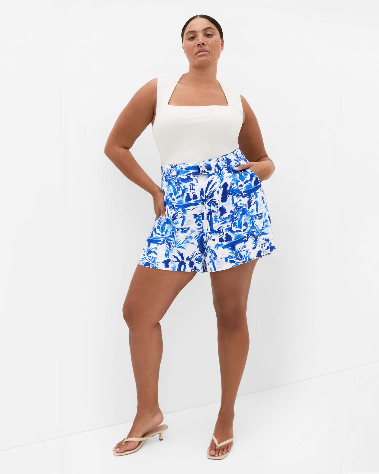 Plus size Palm Print Short - blue