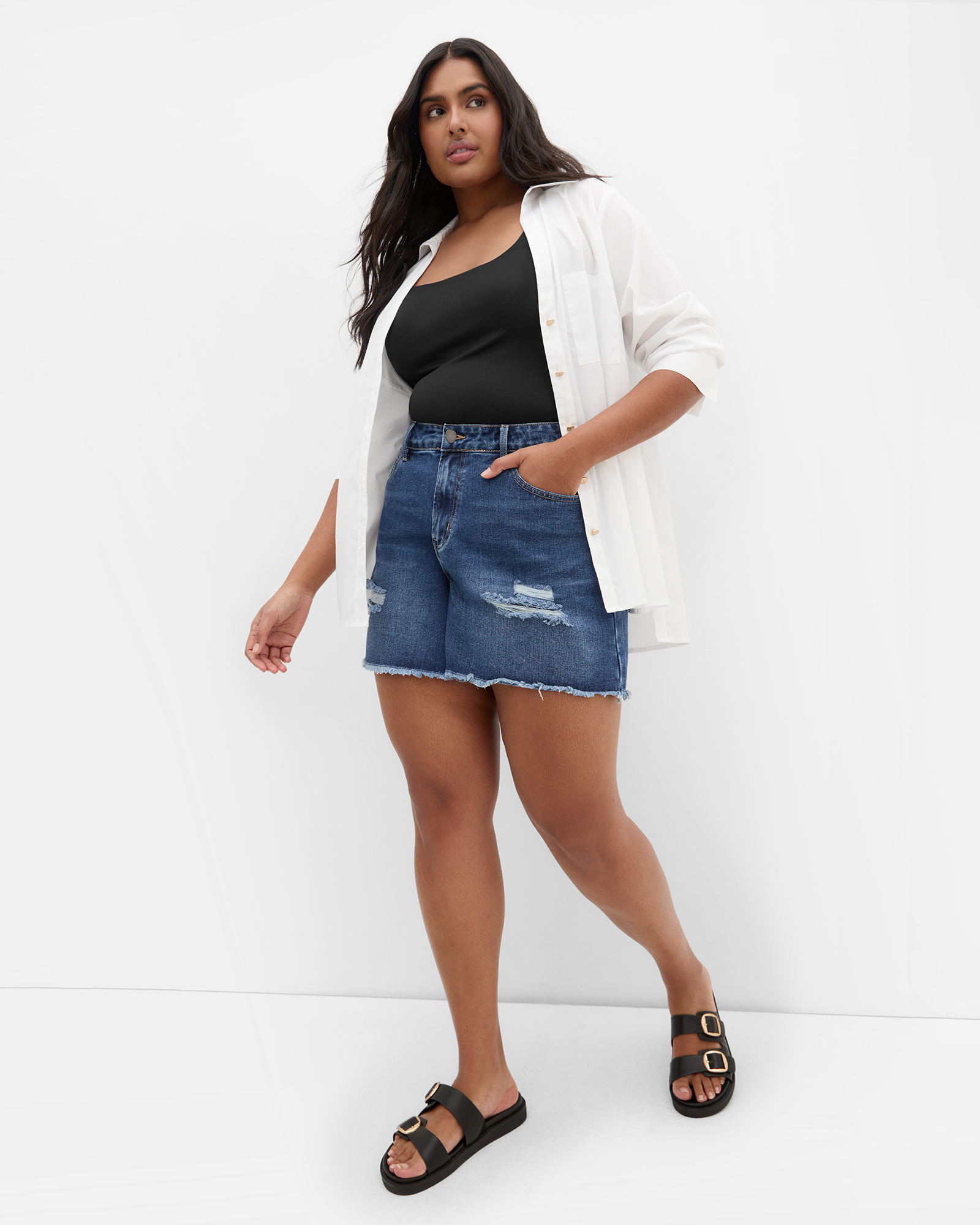 Hannah Rip Denim Short - Dark Wash