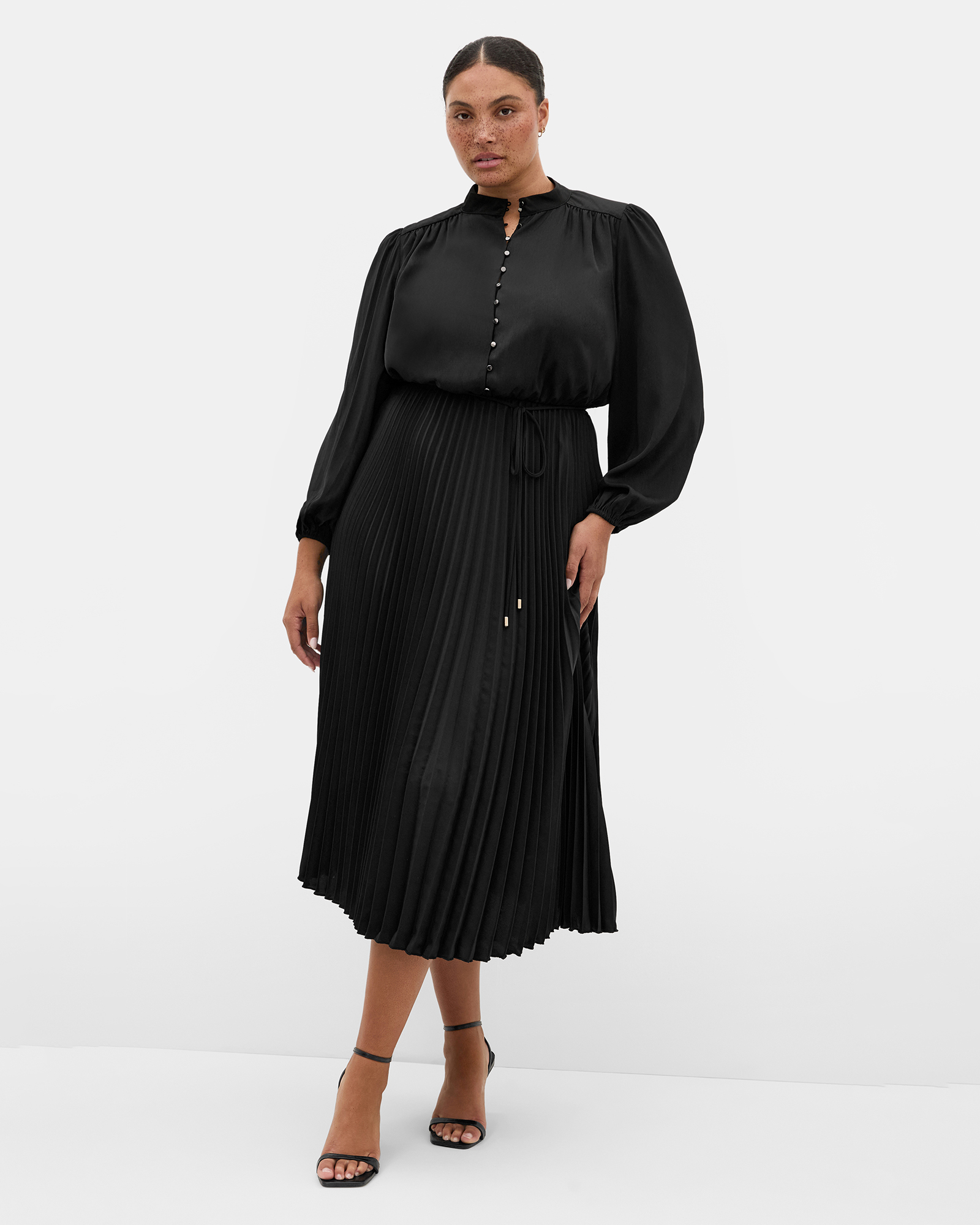 Plus size Halle Long Sleeve Pleat Dress - black