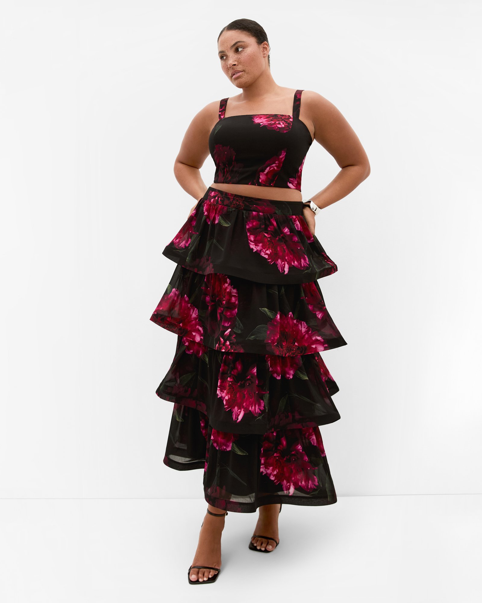 Plus size Bianka Bloom Print Crop Top - black
