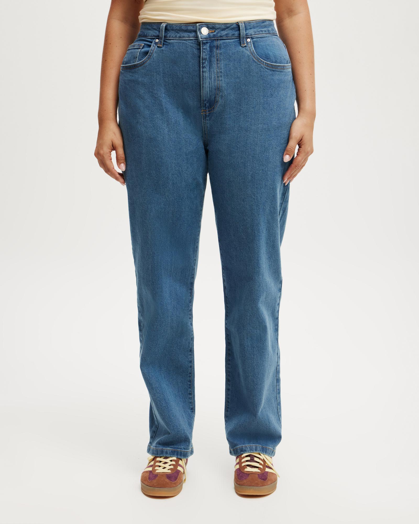 Curvy Stretch Straight Jeans