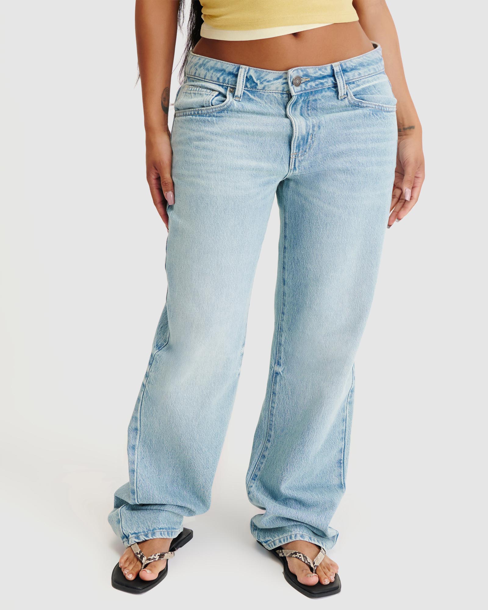 Curvy Low Rise Straight Jeans