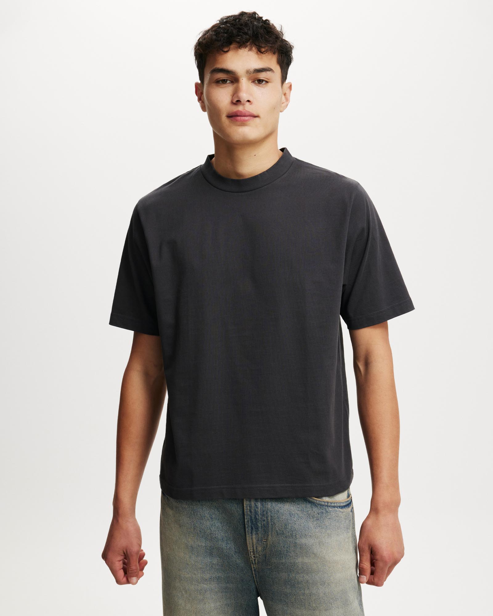 Cropped Fit T-Shirt