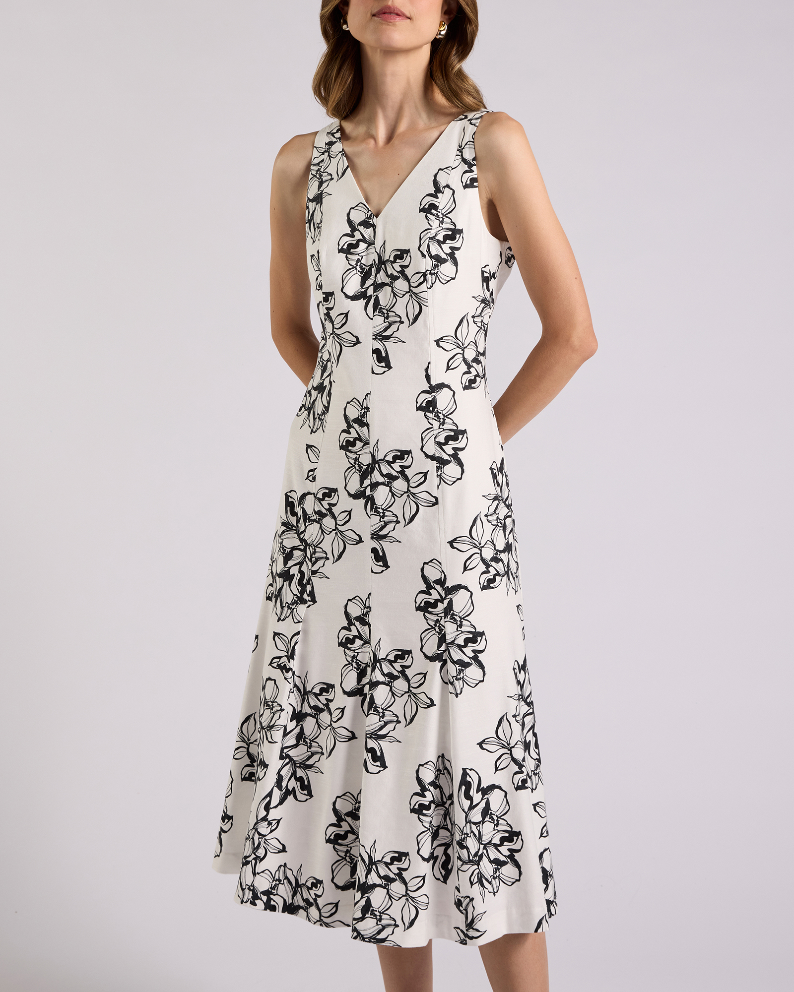 Lyla Stretch Linen Dress