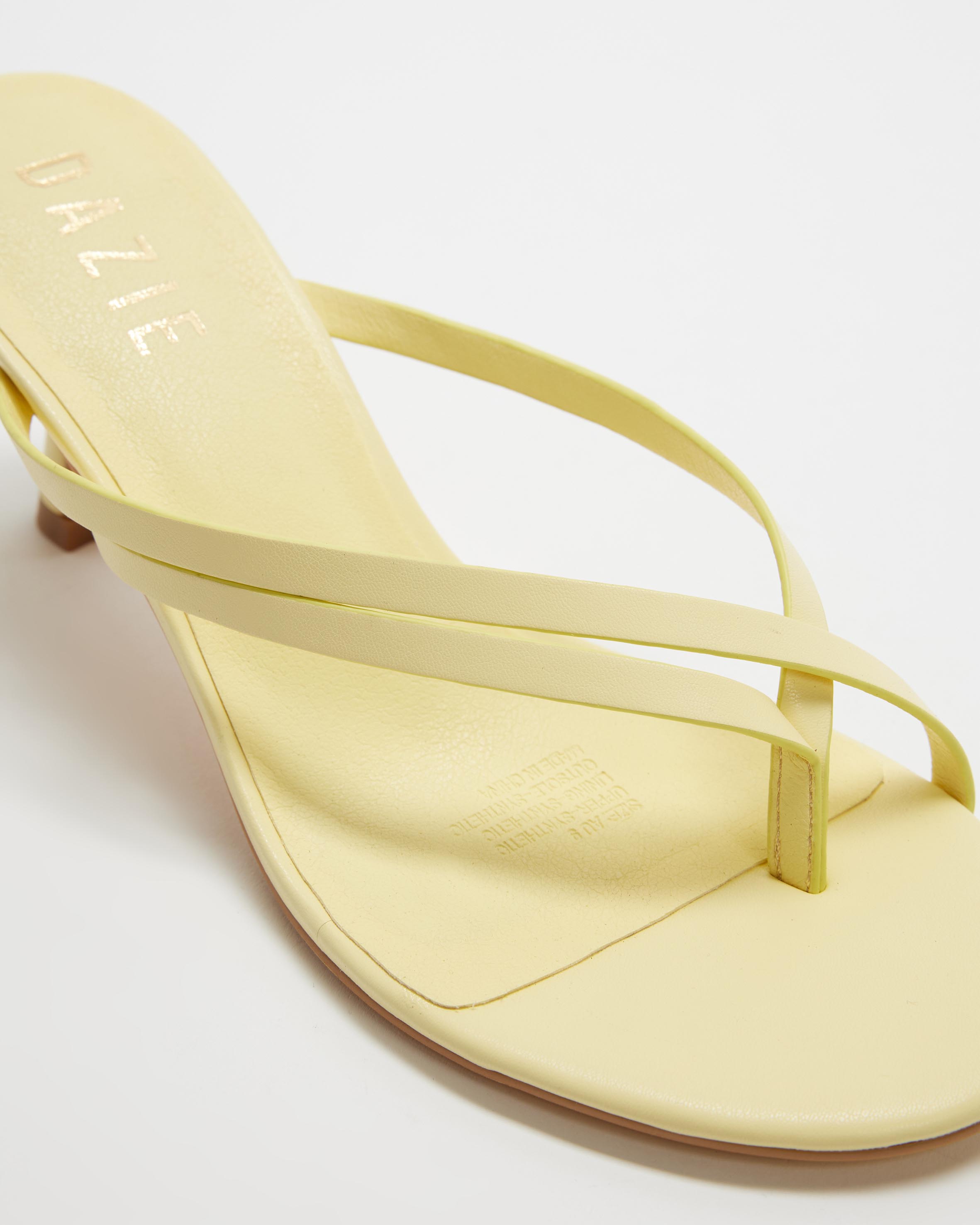 Sophie Mid Heel Thongs