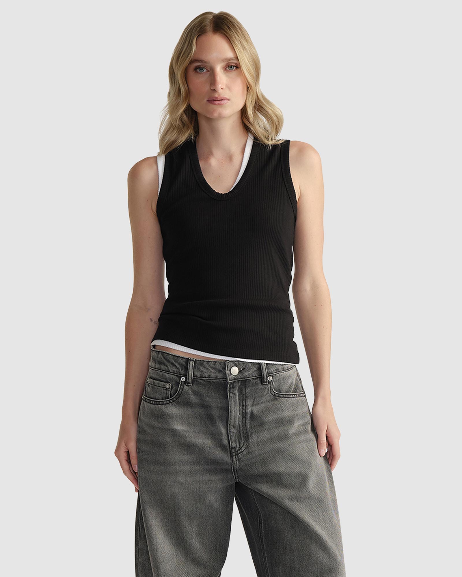 D-Luxe Ribbed Scoop Tank