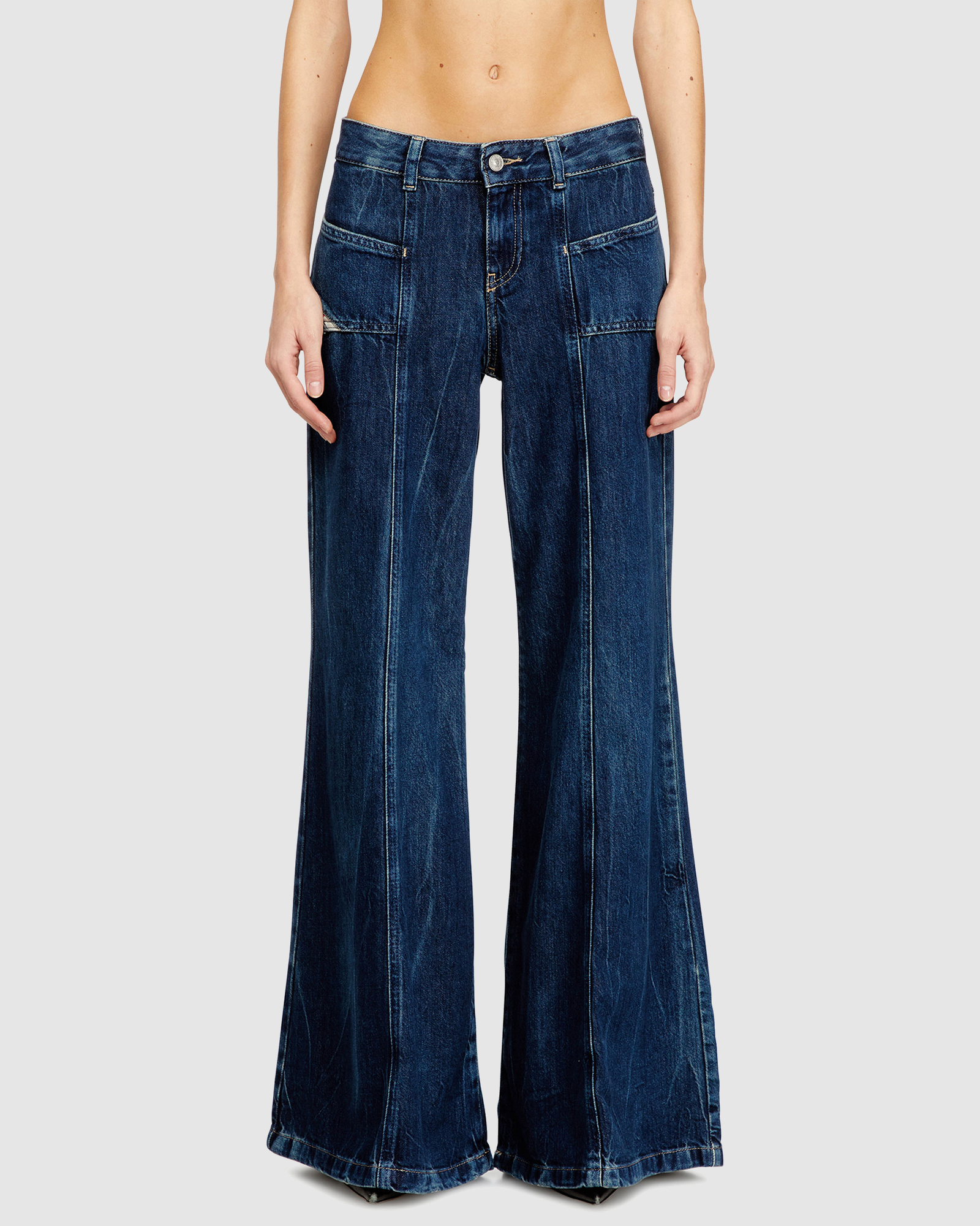 Akii Jeans