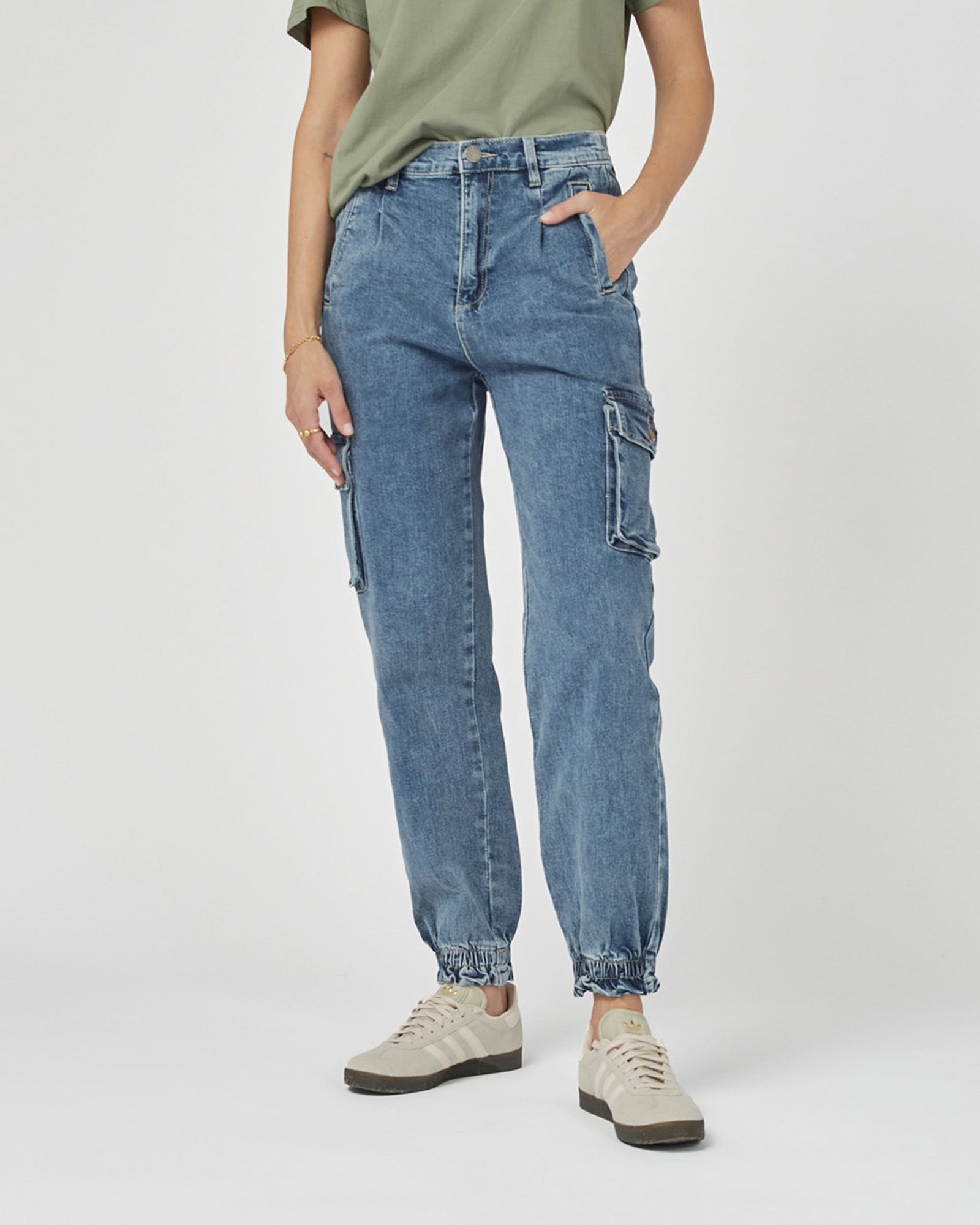 Mora Vintage Cargo Jeans