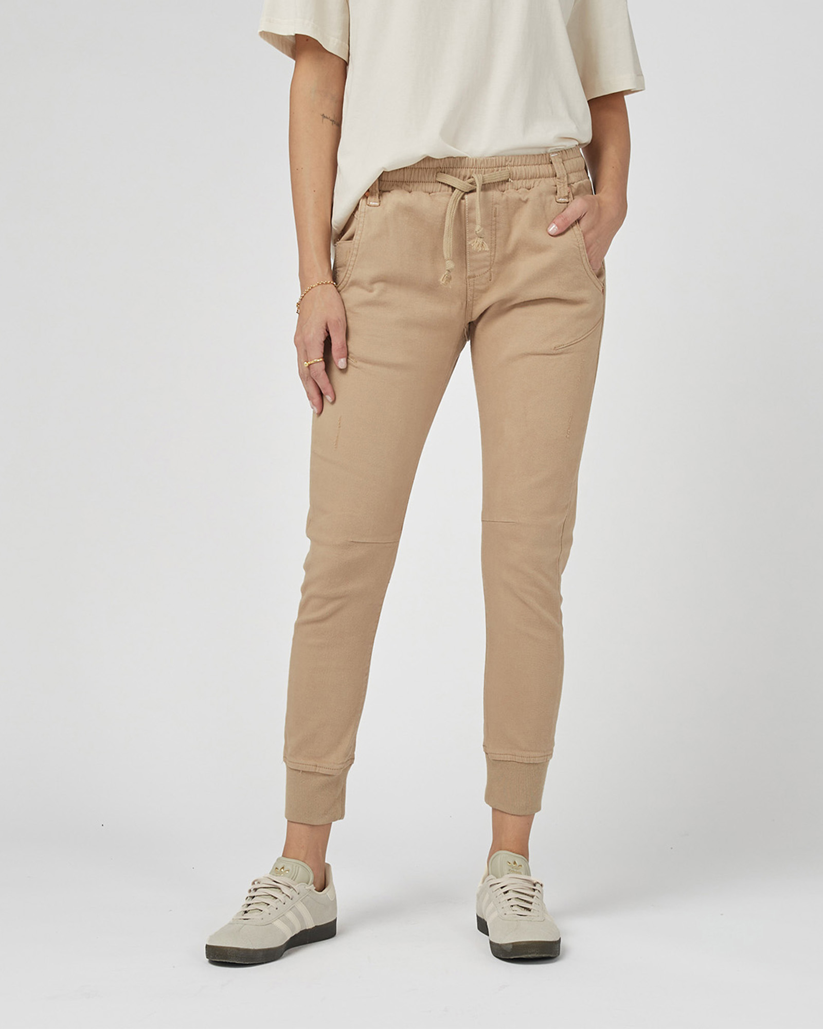 Active Beach Sand Jeans