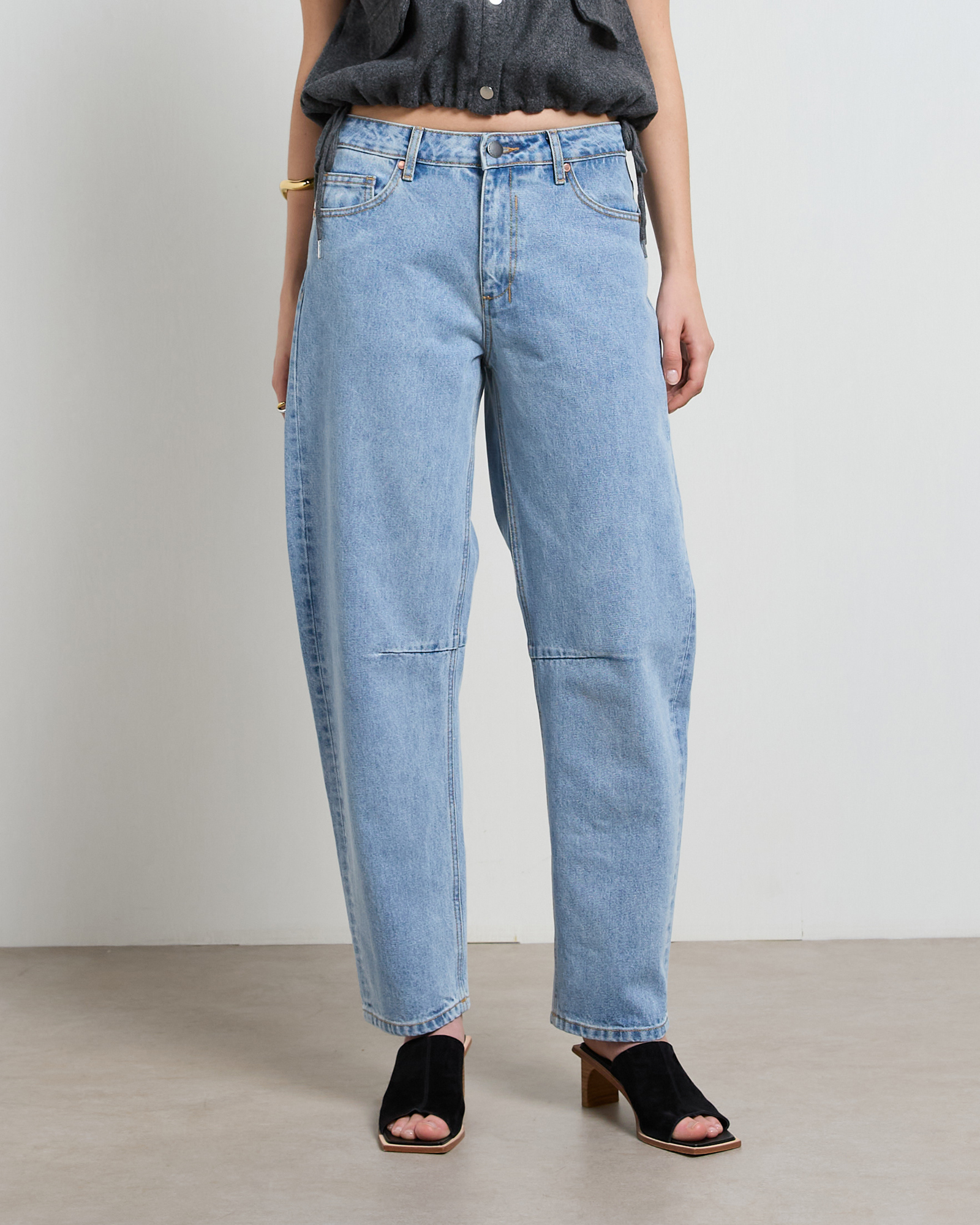 Chloe Mid Rise Barrel Jeans