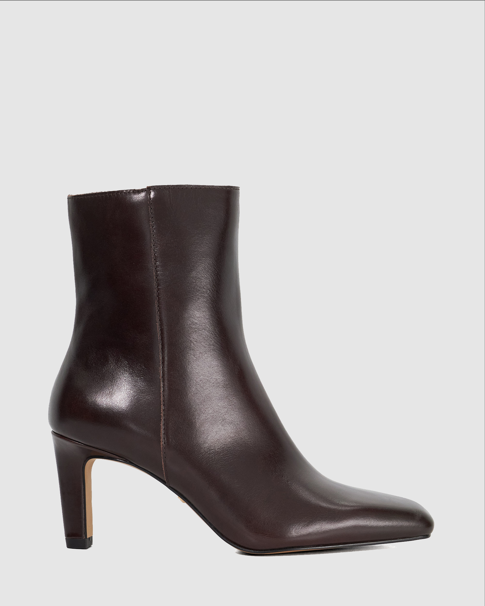 Ovation - Brown