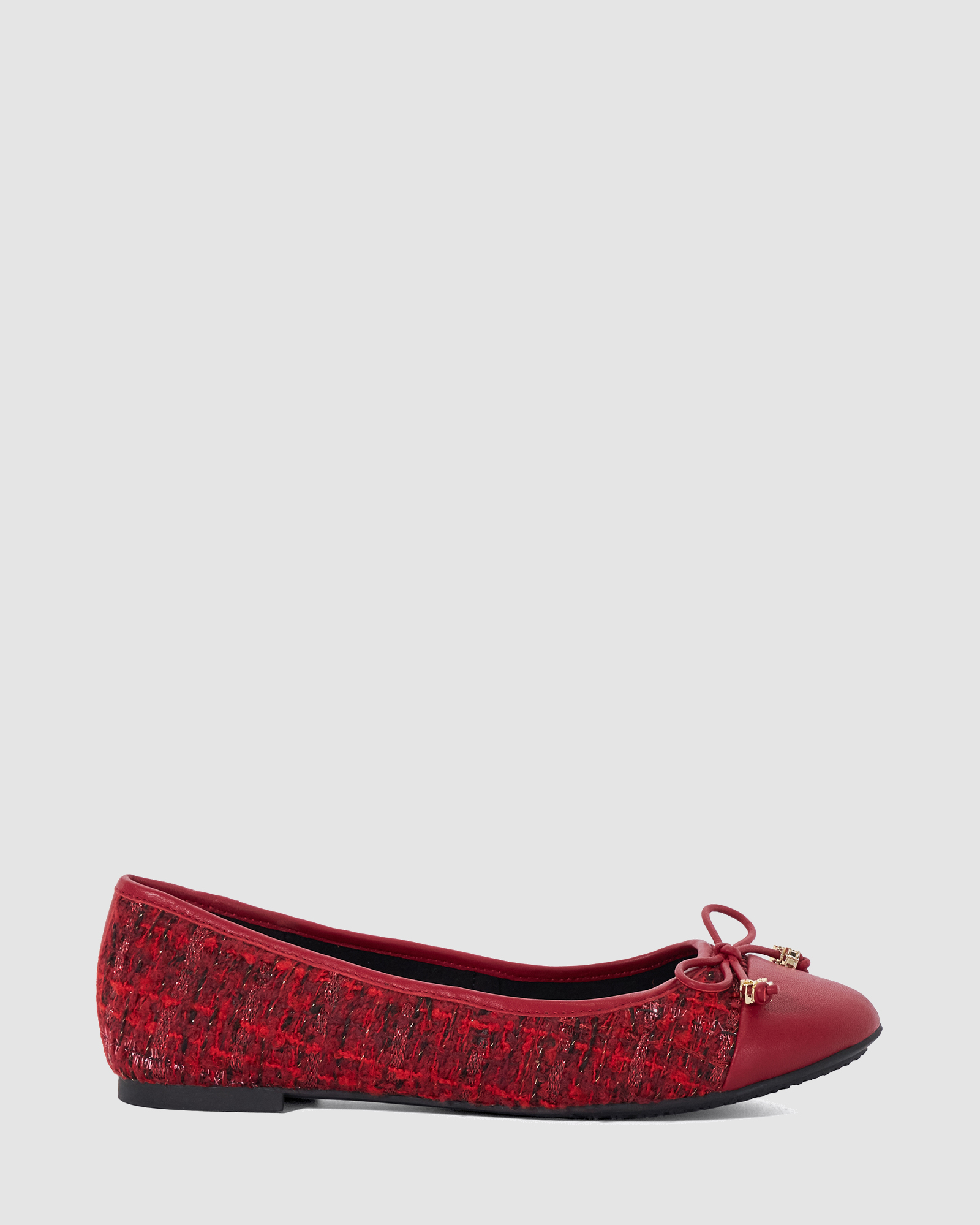 Hallis - Red