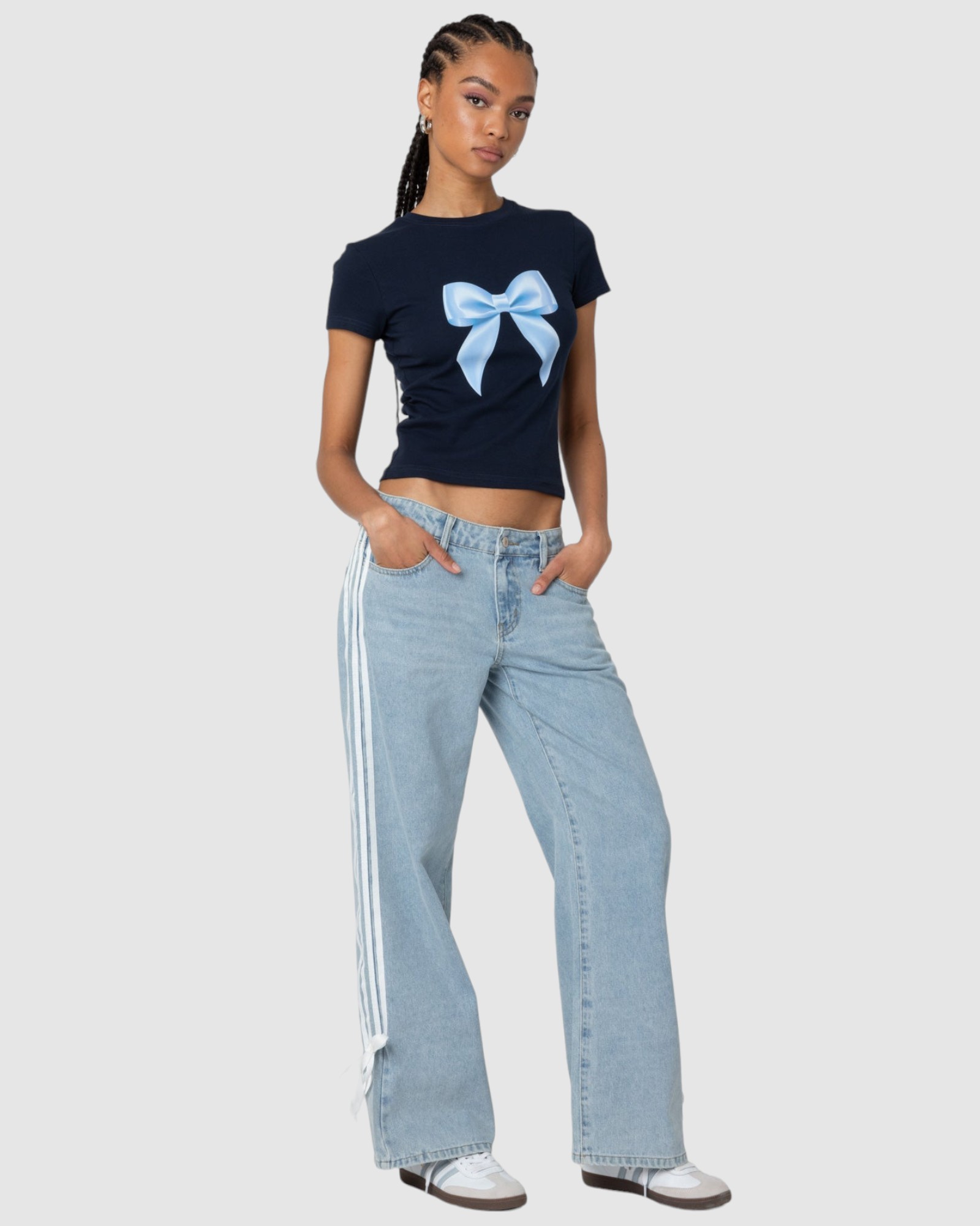 Washed Low Rise Ribbon Jeans