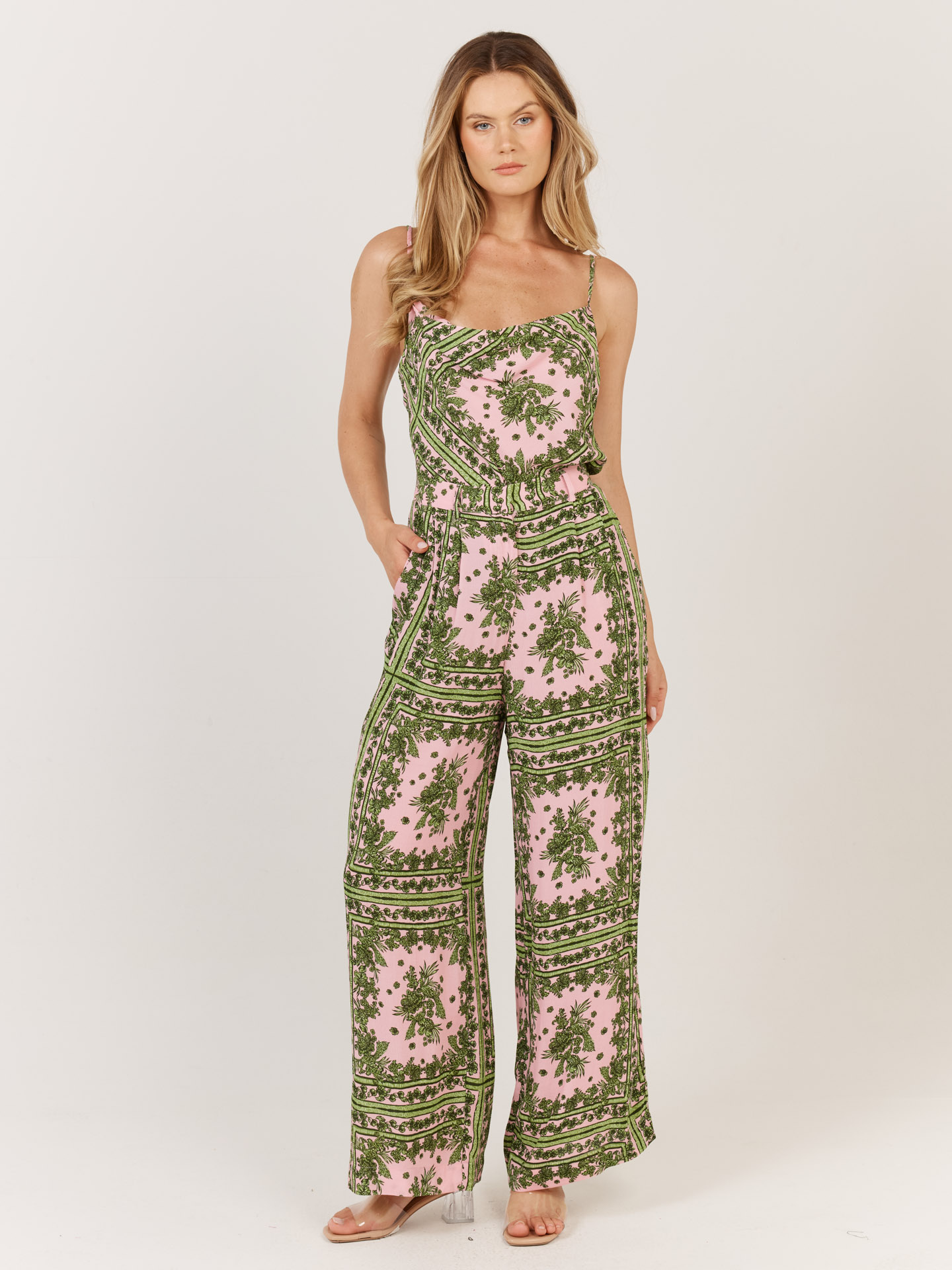 Dominica Pant